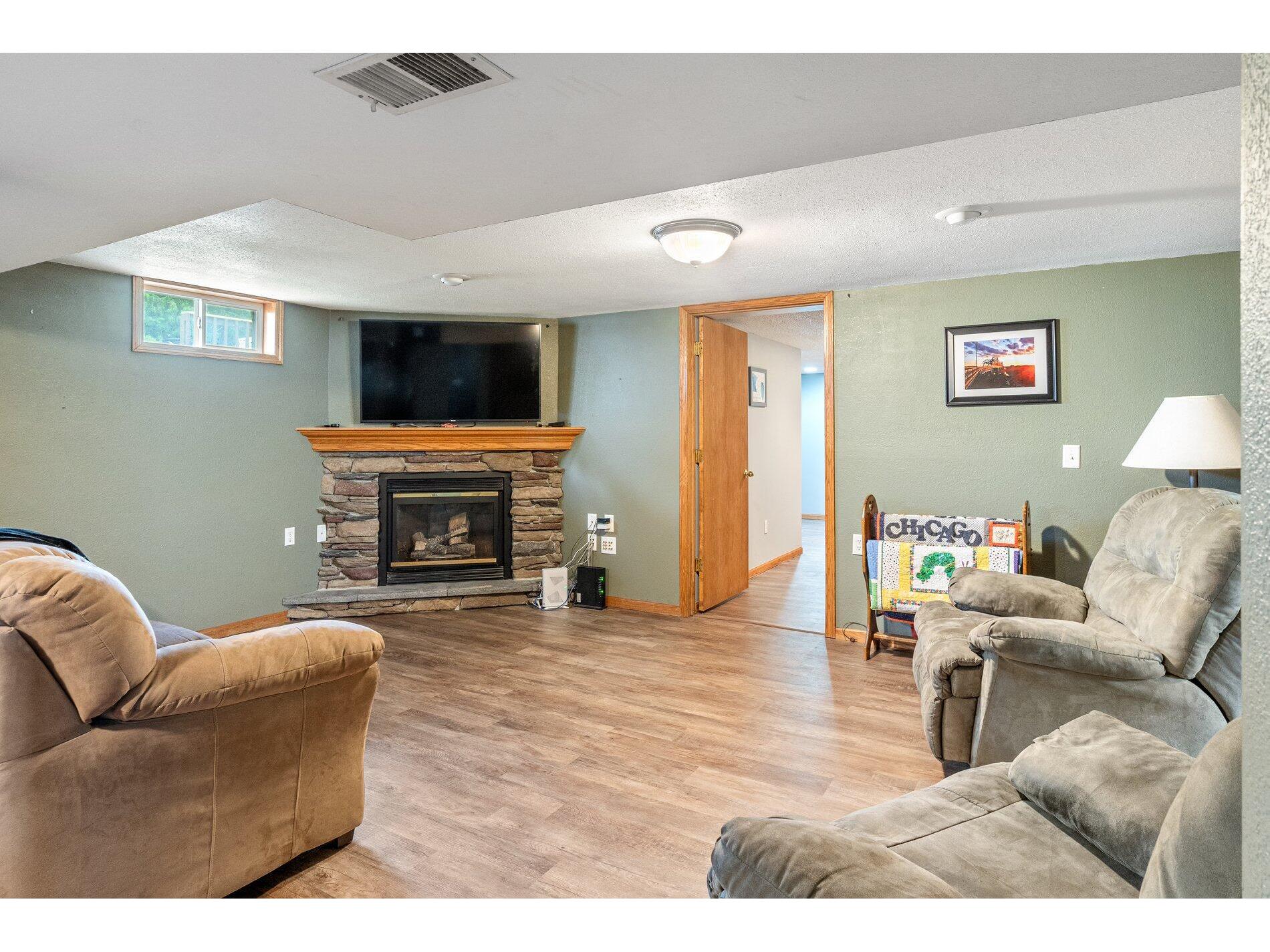 512 1st La Crescent MN 55947 1969236 image14