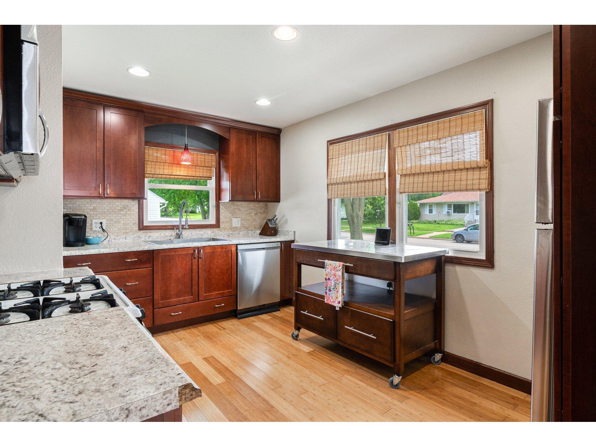 512 1st La Crescent MN 55947 1969236 image2