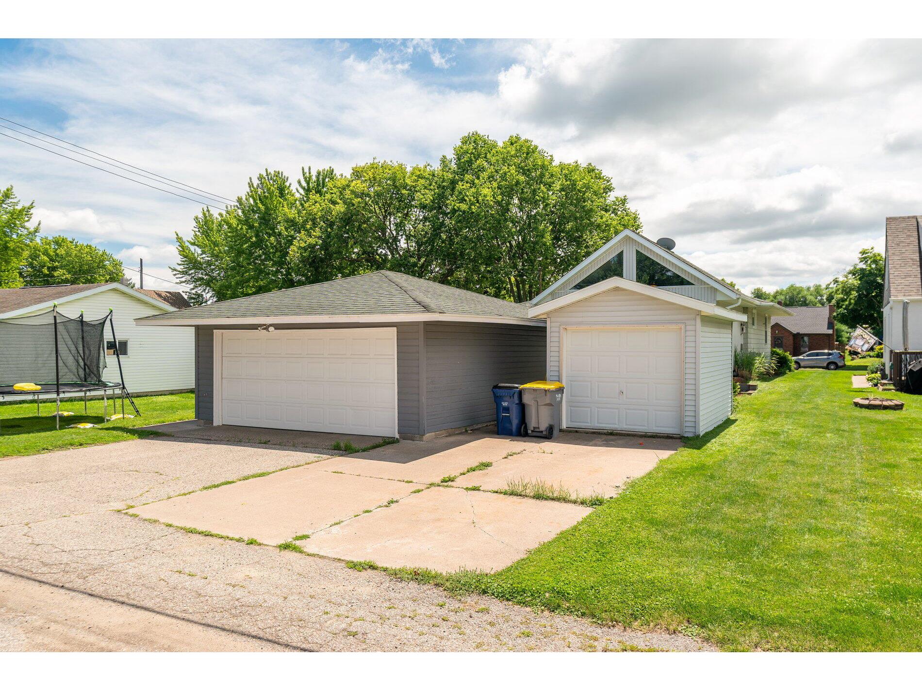 512 1st La Crescent MN 55947 1969236 image23