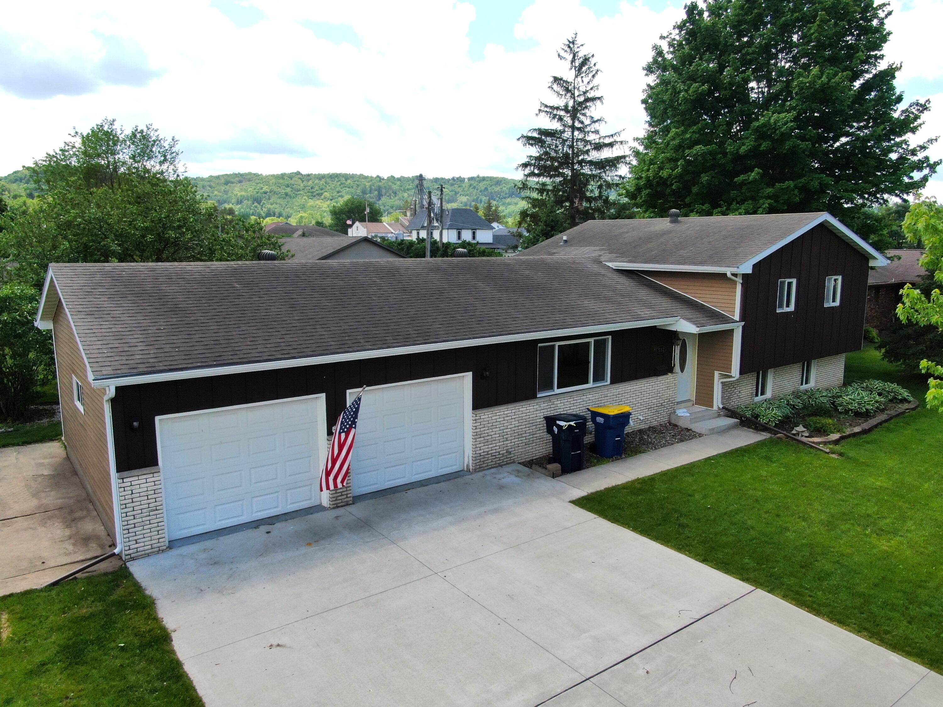 512 Nelson Coon Valley WI 54623 1876801 image1
