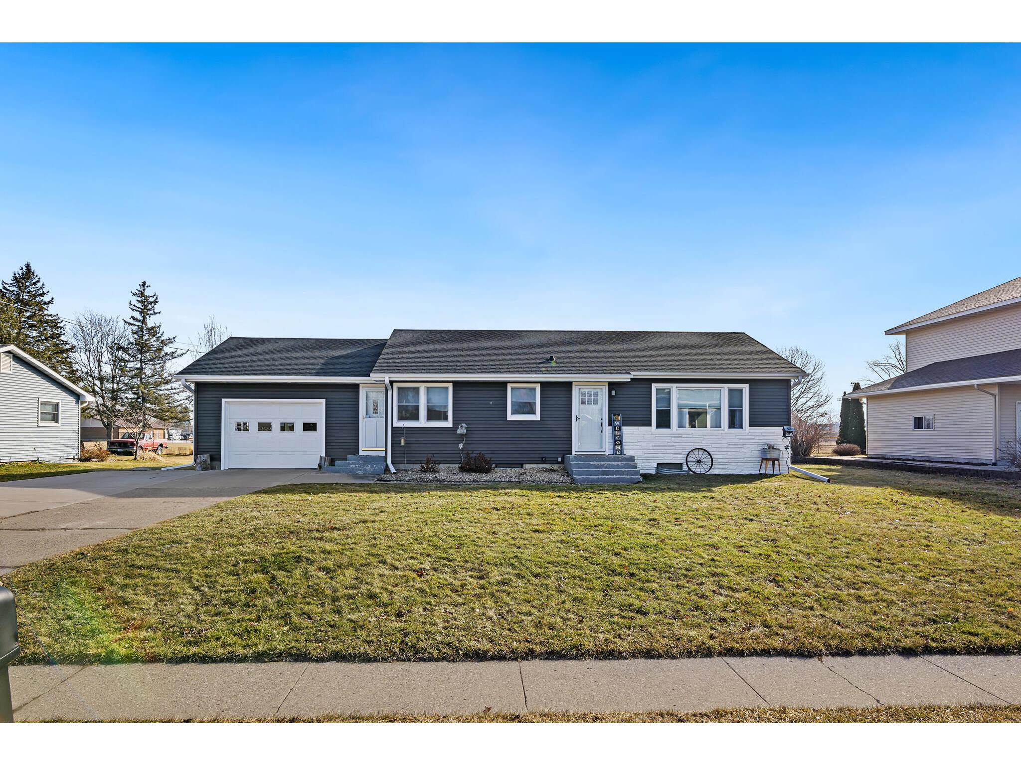 513 Leonard West Salem WI 54669 1865983 image1