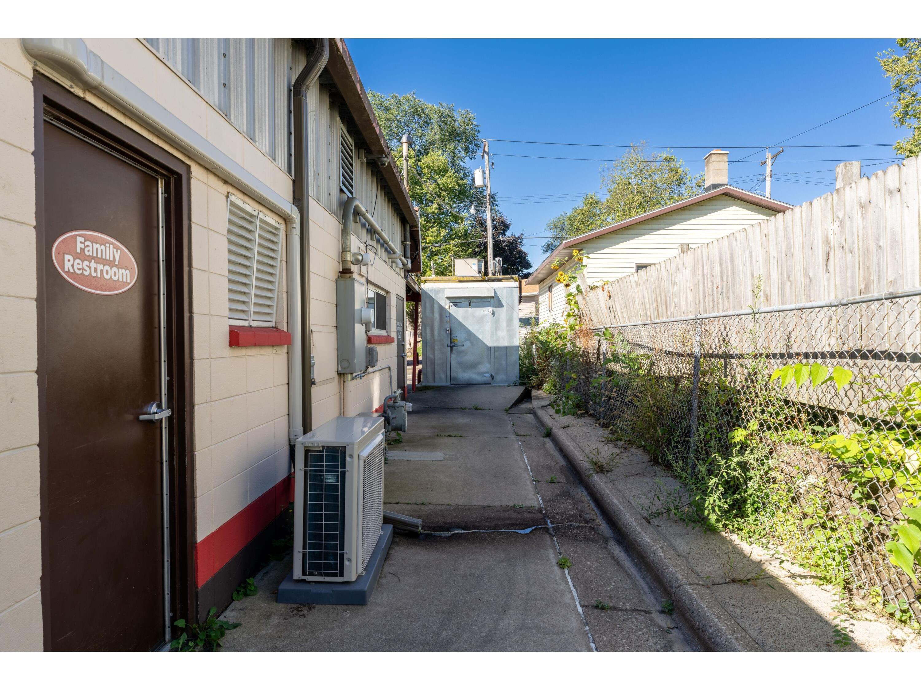 514 S Water St Sparta WI 54656 1937692 image21