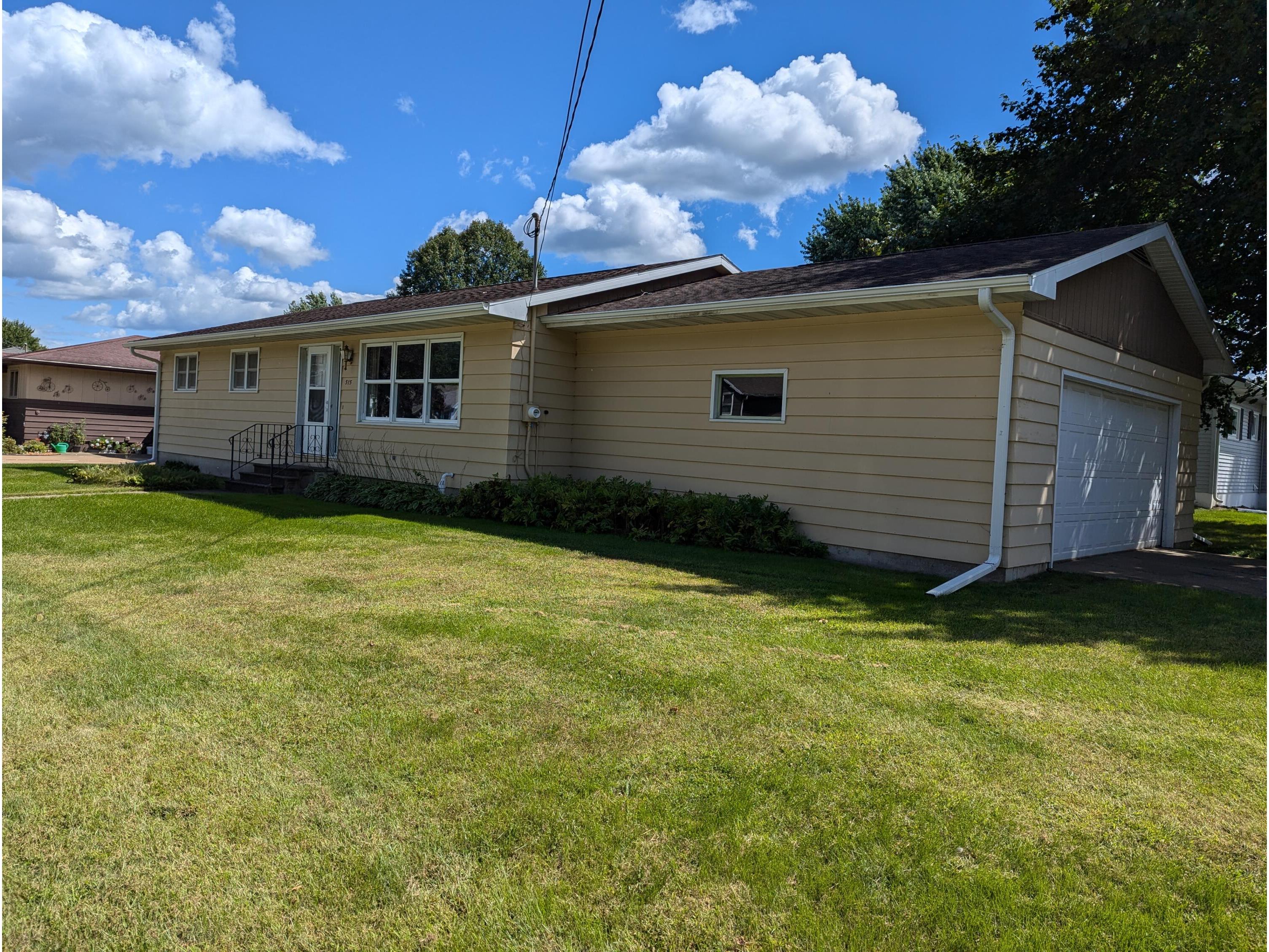 515 W Montgomery Sparta WI 54656 1933116 image1