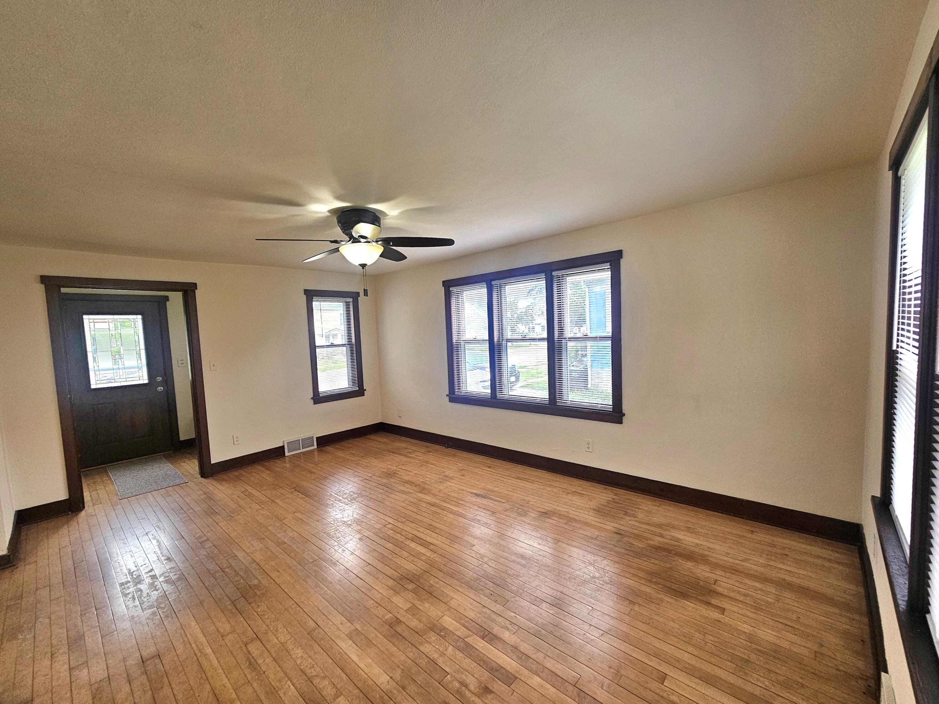 519 W Oak Sparta WI 54656 1970611 image8