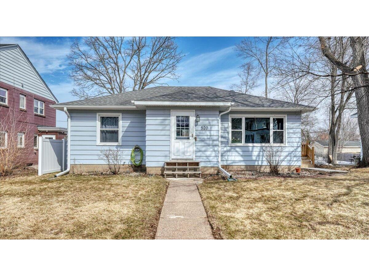 520 Fountain, Eau Claire, WI, 54703 MLS 1828952 Edina Realty