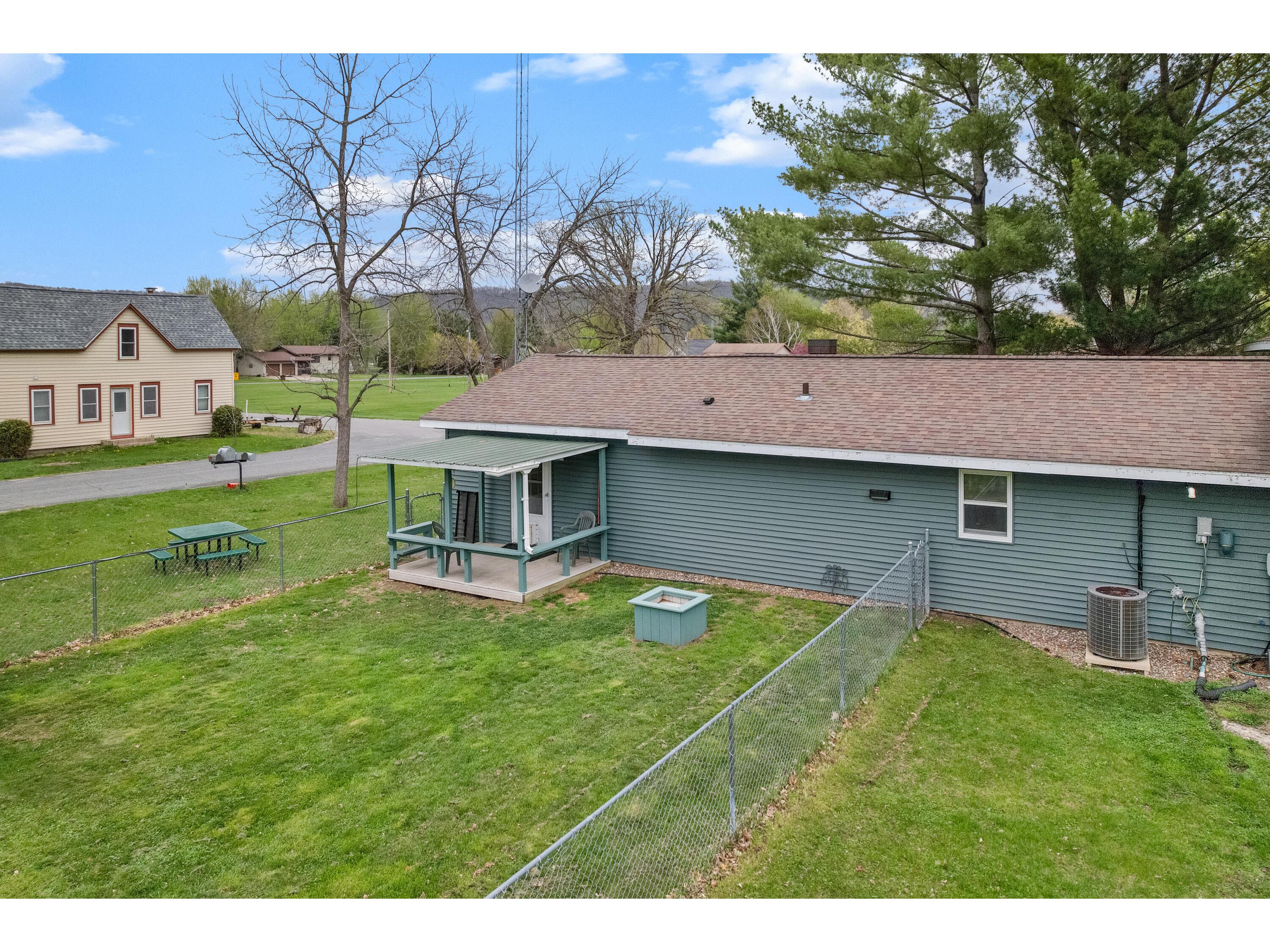 526 S Herman Buffalo City WI 54622 1959848 image18