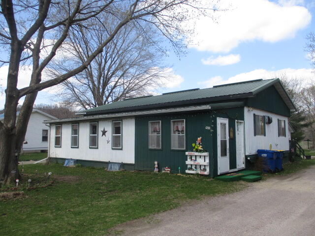 526 W TURNER Viola WI 54664 1831973 image1