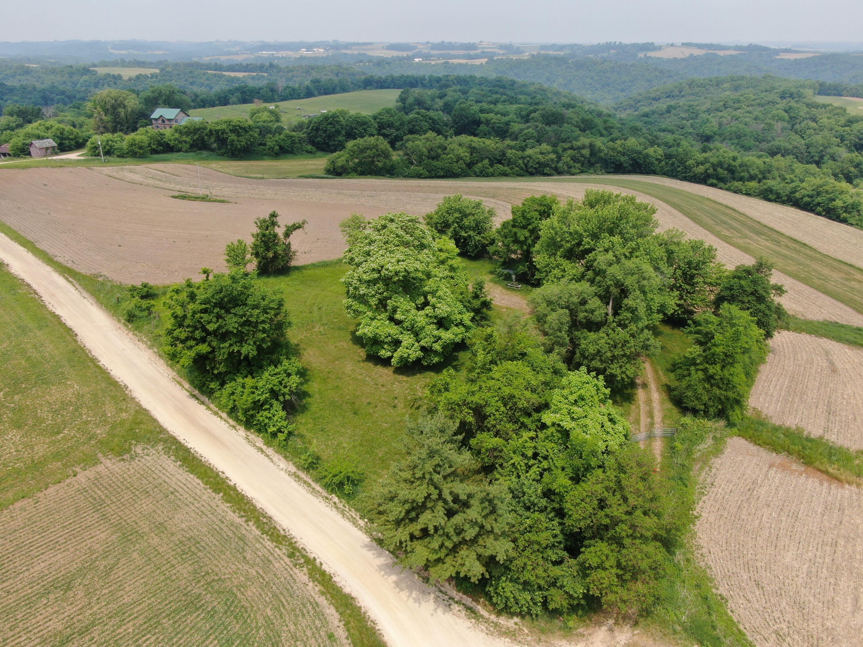 54008 Valentine Eastman WI 53826 1887868 image1