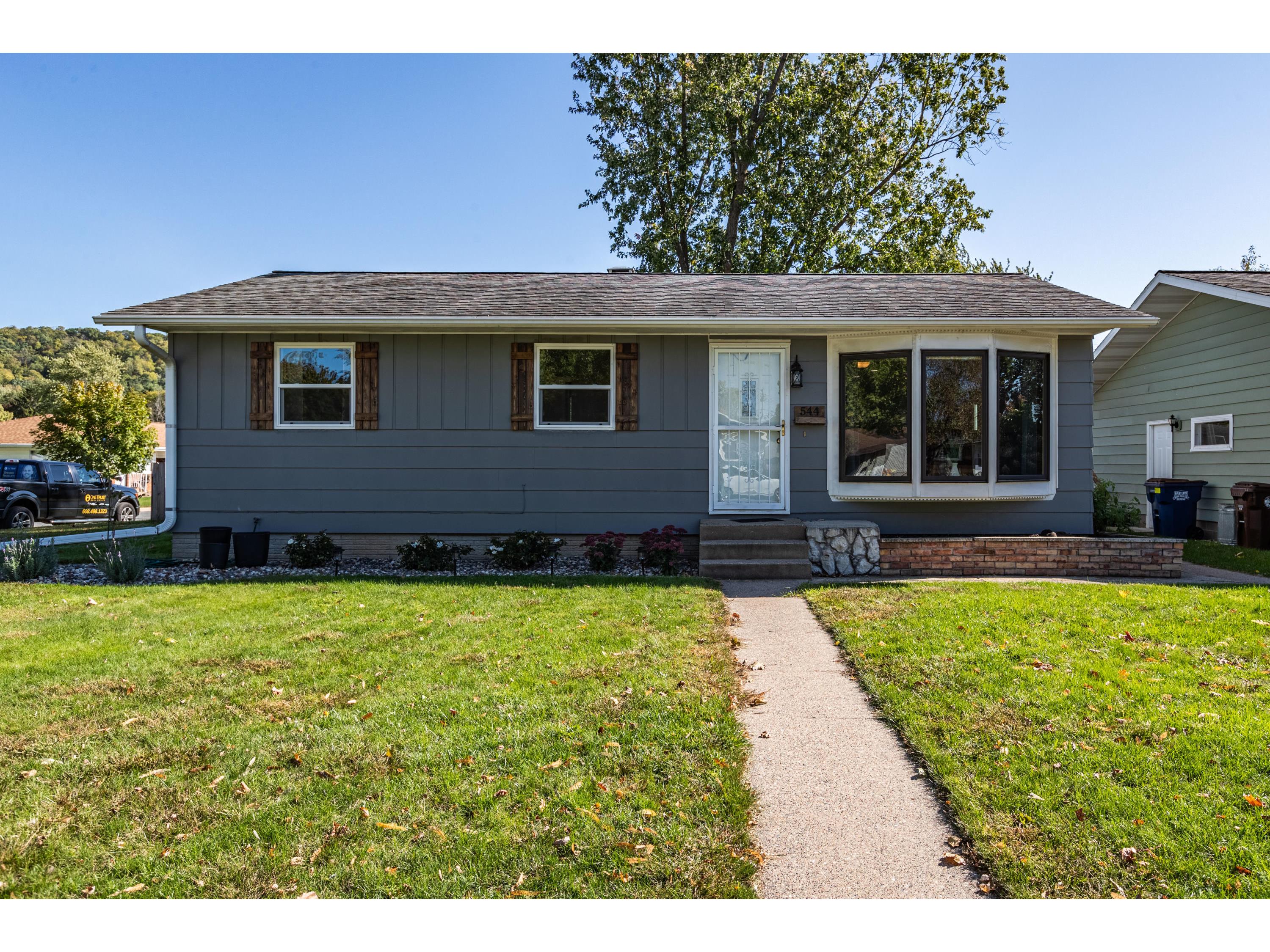 544 12th Ave N, Onalaska, WI 54650 MLS 1713304 Edina Realty