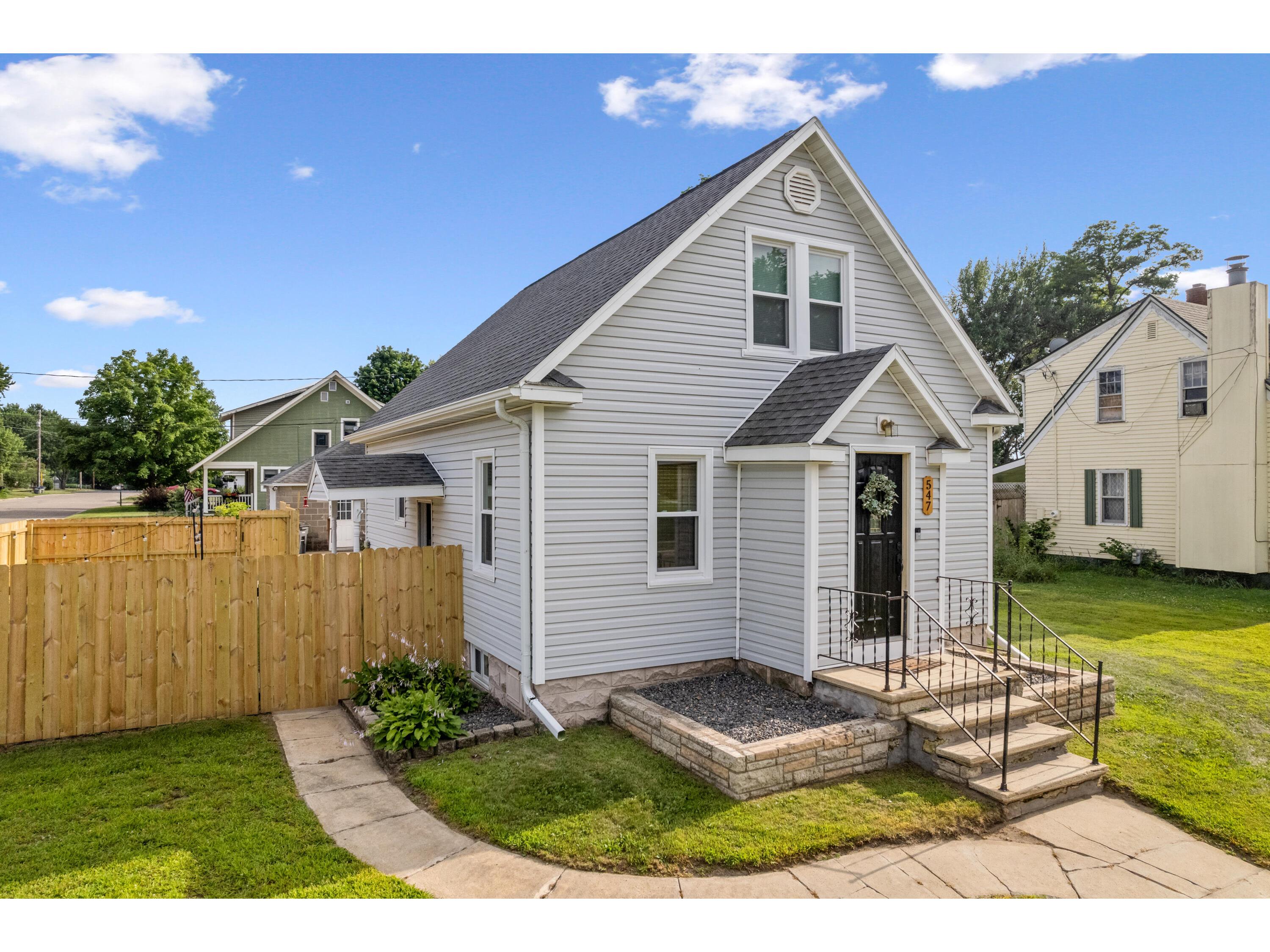 547 E Broadway Blair WI 54616 1927985 image1