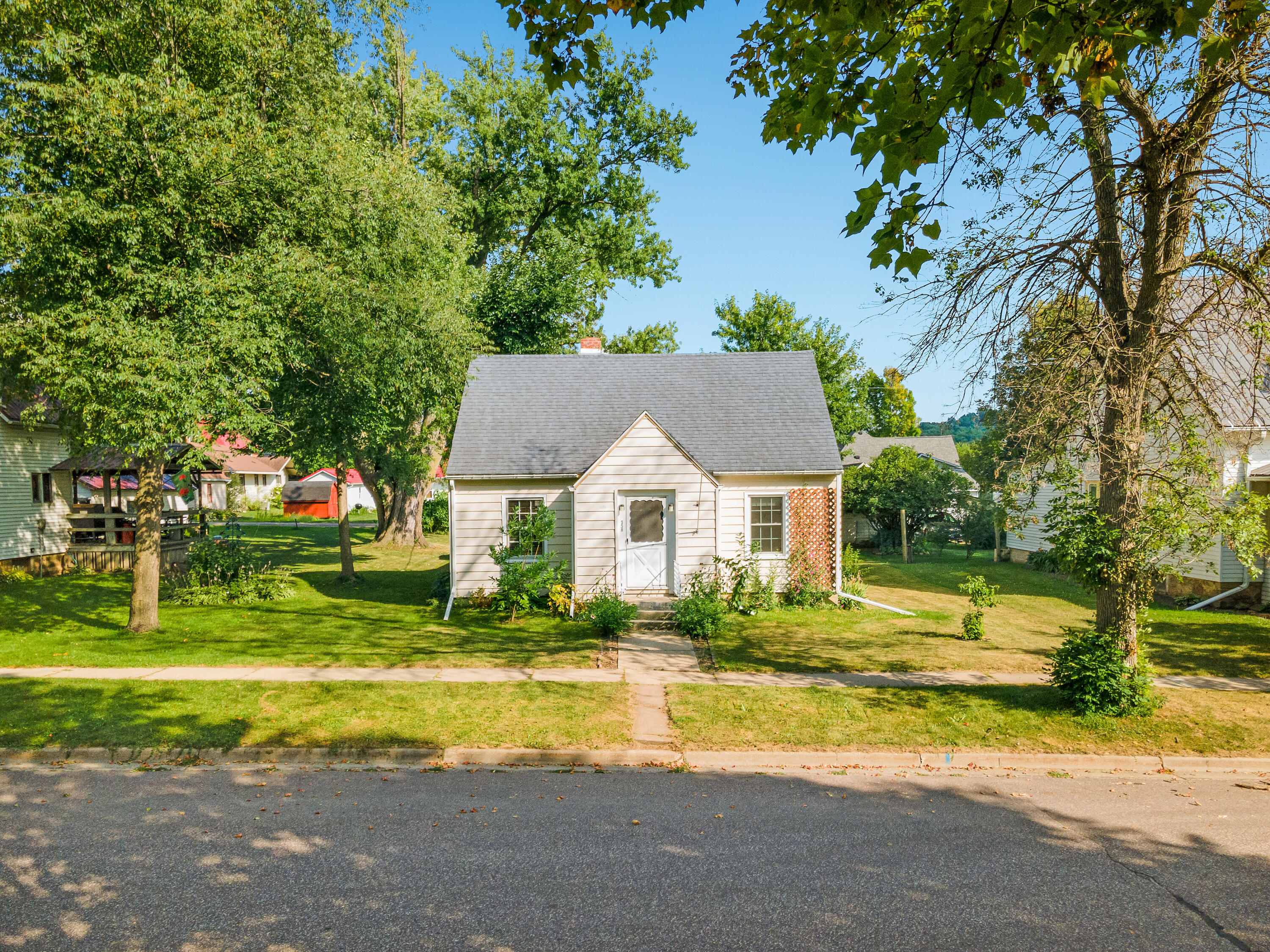 558 Pine Hillsboro WI 54634 1845793 image1