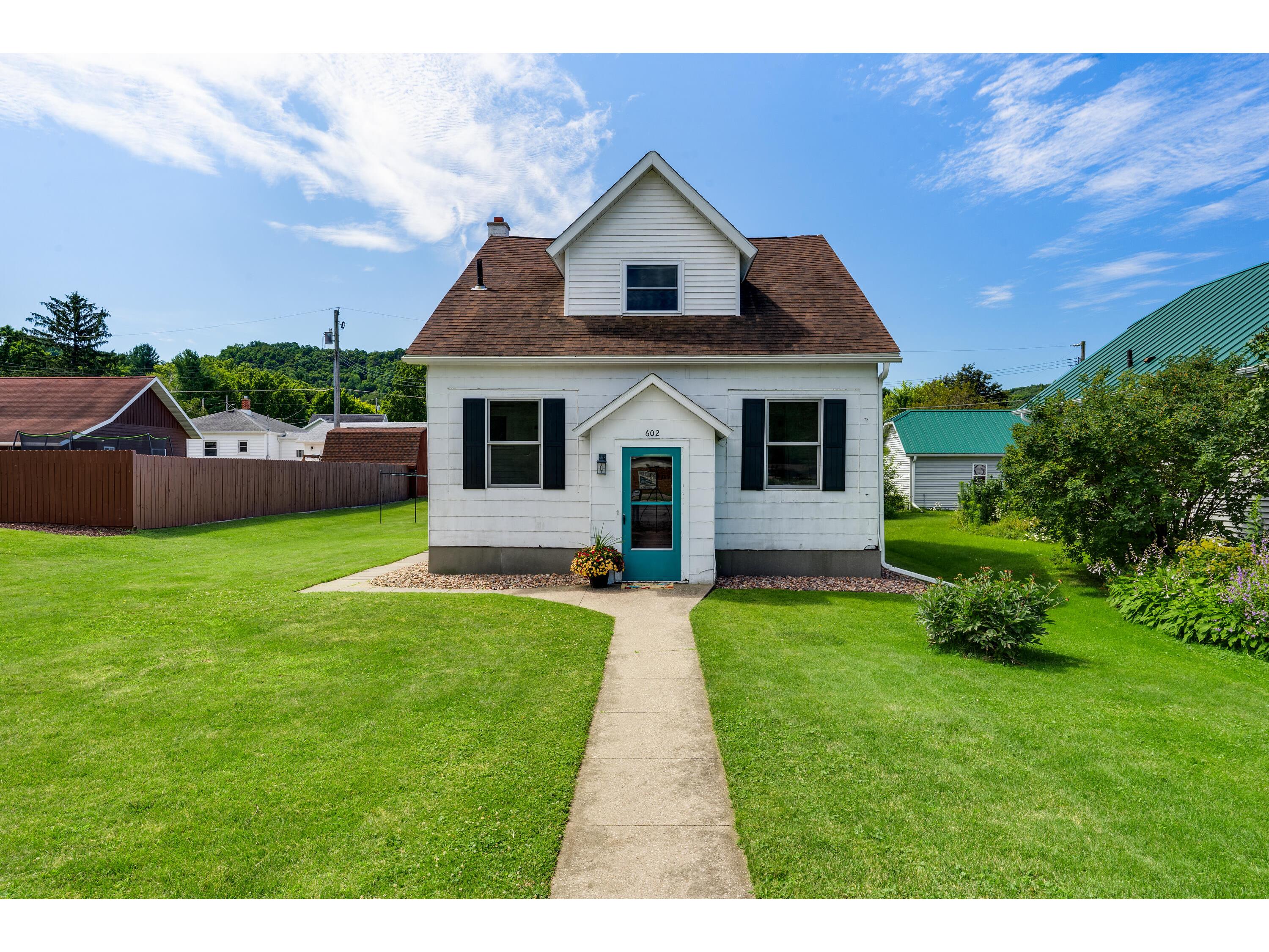 602 Central Coon Valley WI 54623 1882843 image1