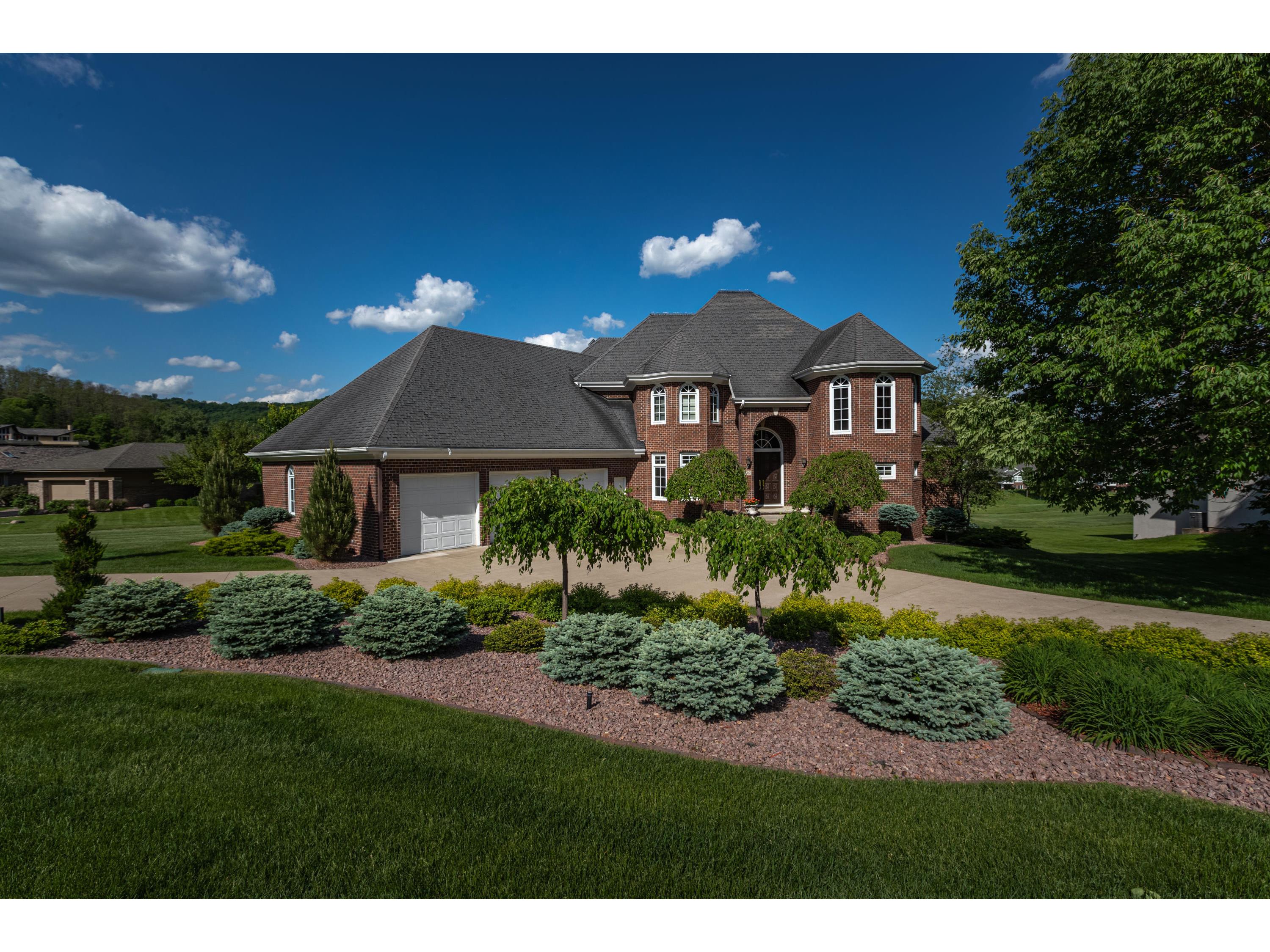 602 Country Club Ln, Onalaska, WI 54650 MLS 1691630 Edina Realty