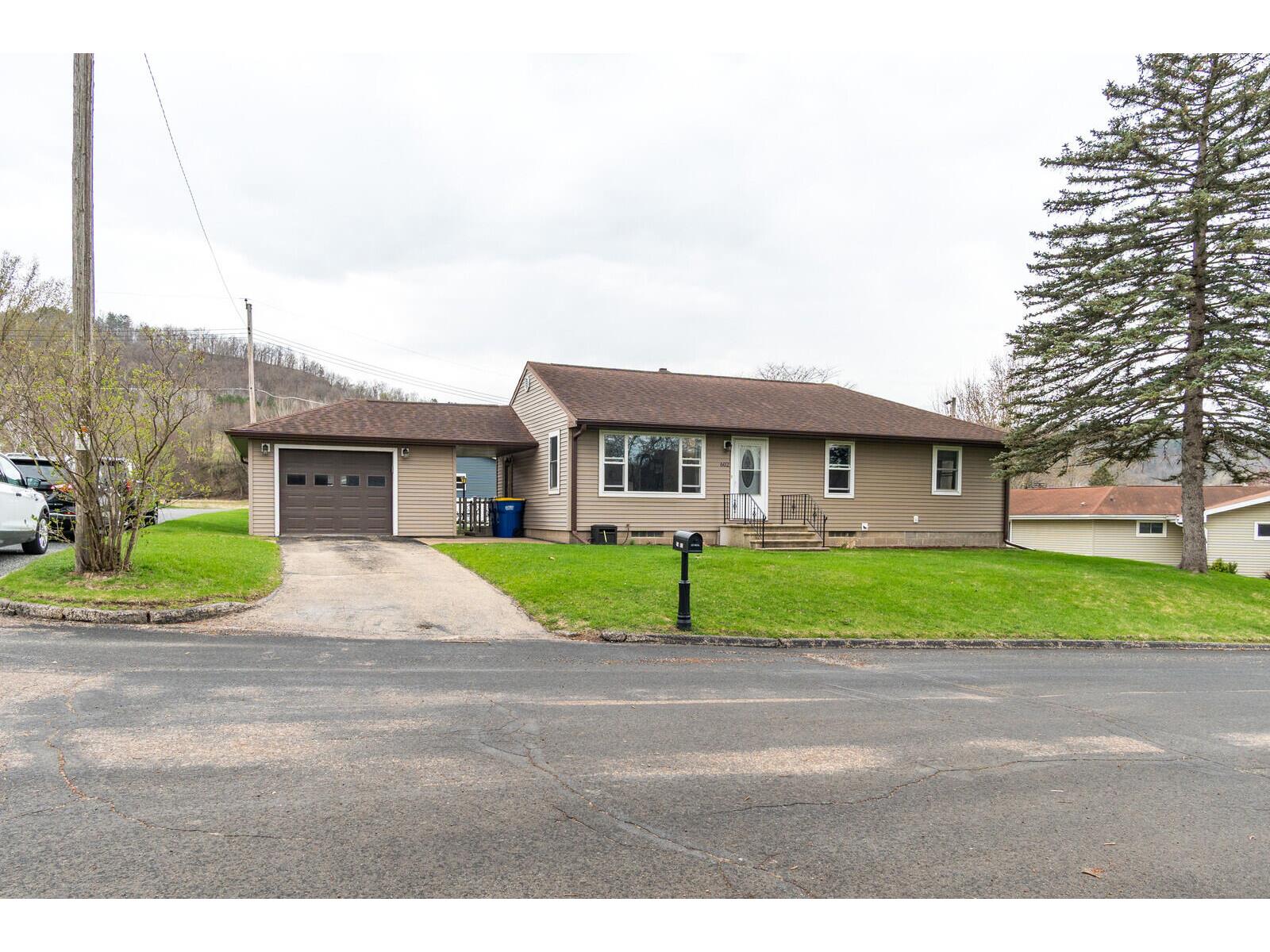 602 Lien Coon Valley WI 54623 1924468 image1