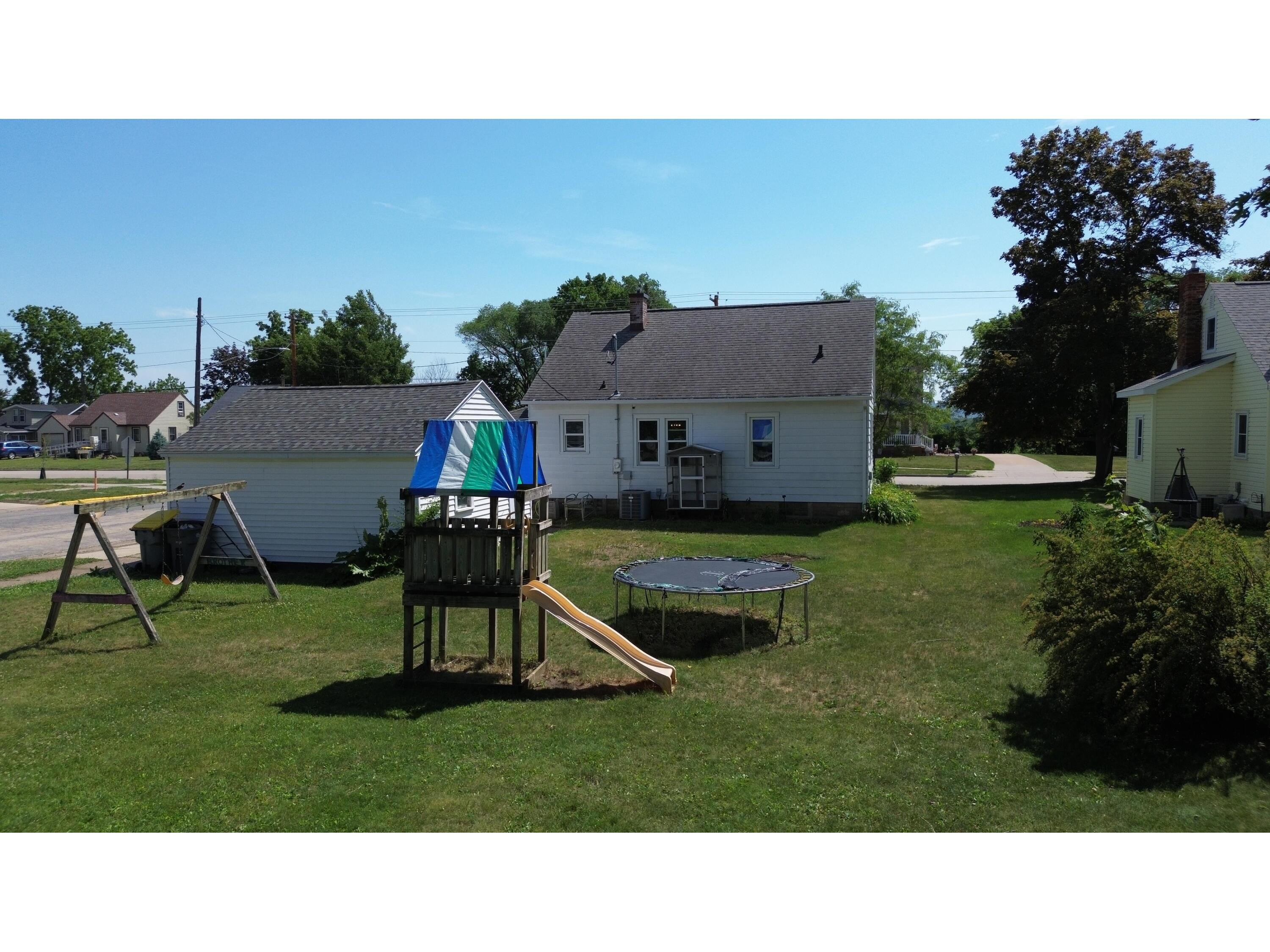 604 Oak La Crescent MN 55947 1965995 image33