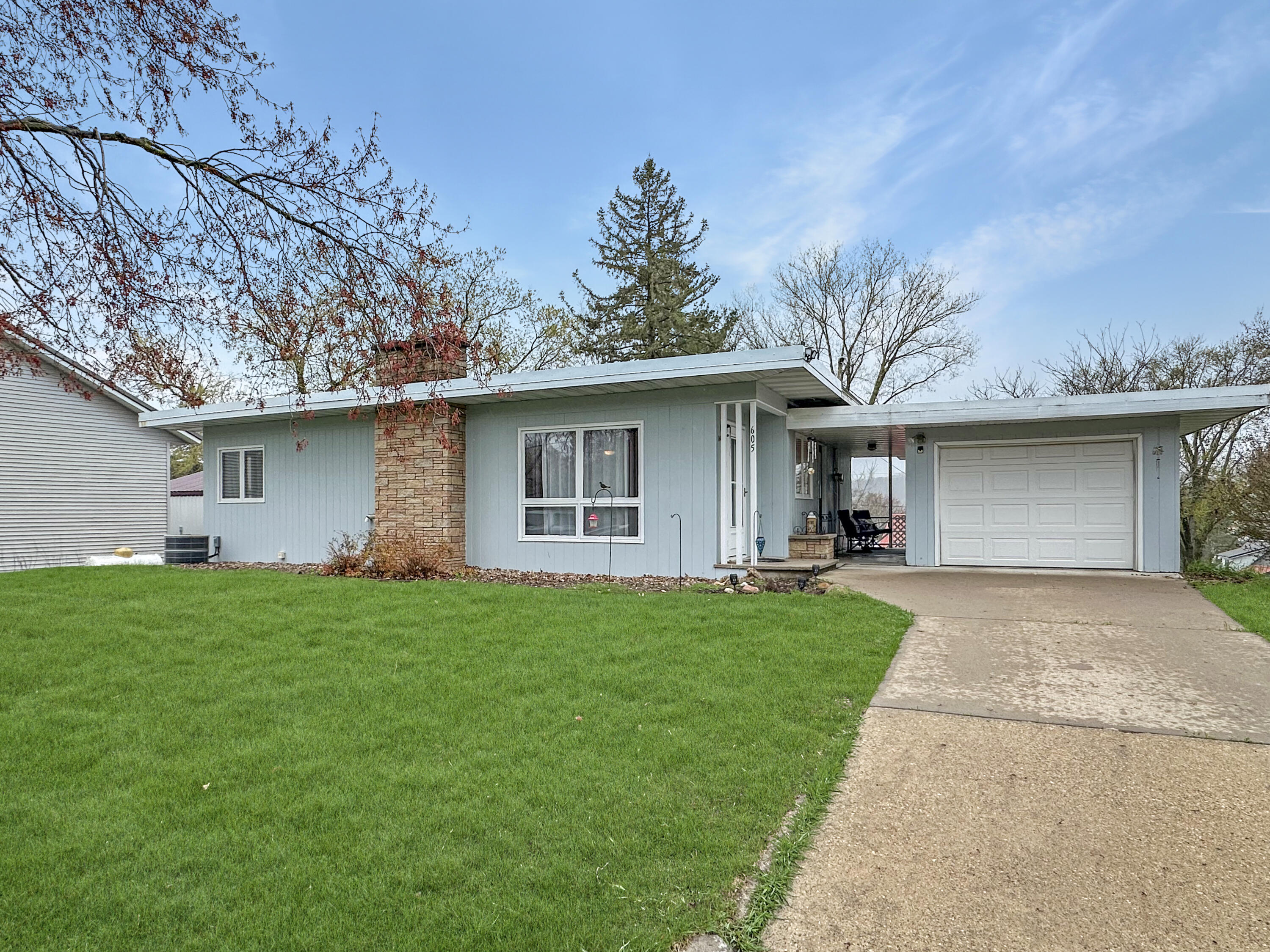 605 East Wilton WI 54670 1930957 image1