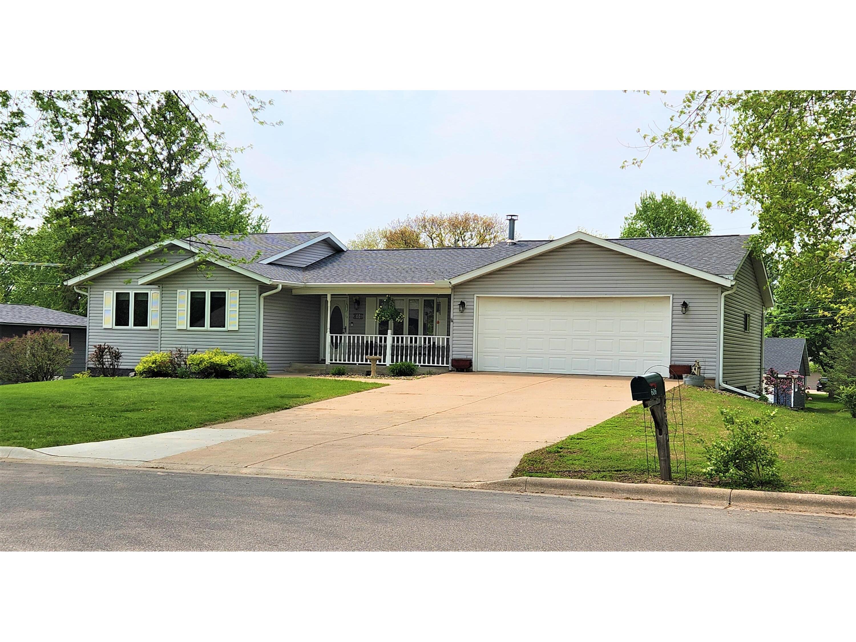 606 2nd, Holmen, WI, 54636 MLS 1834899 Edina Realty