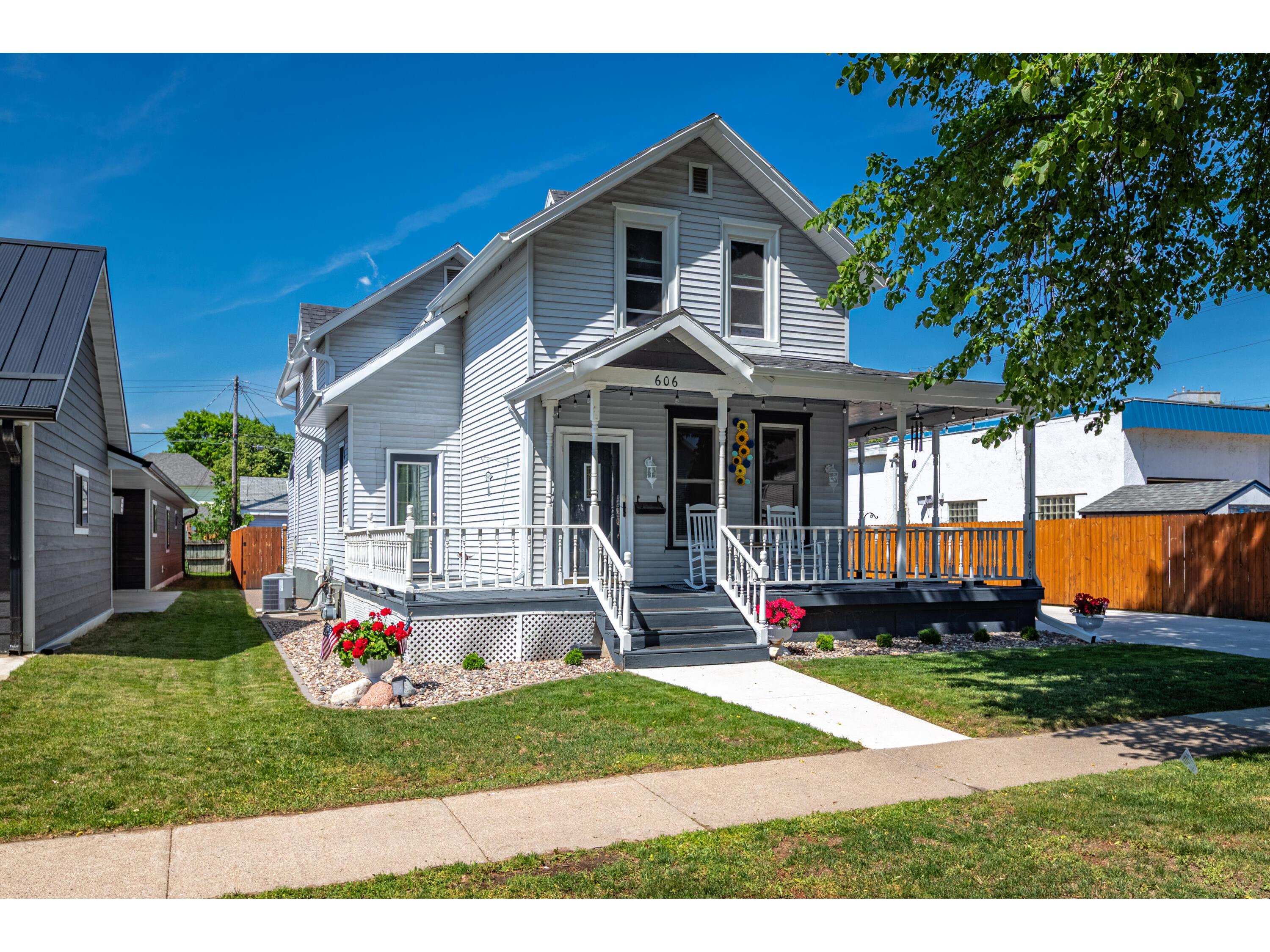 606 W 5th Winona MN 55987 1965551 image28