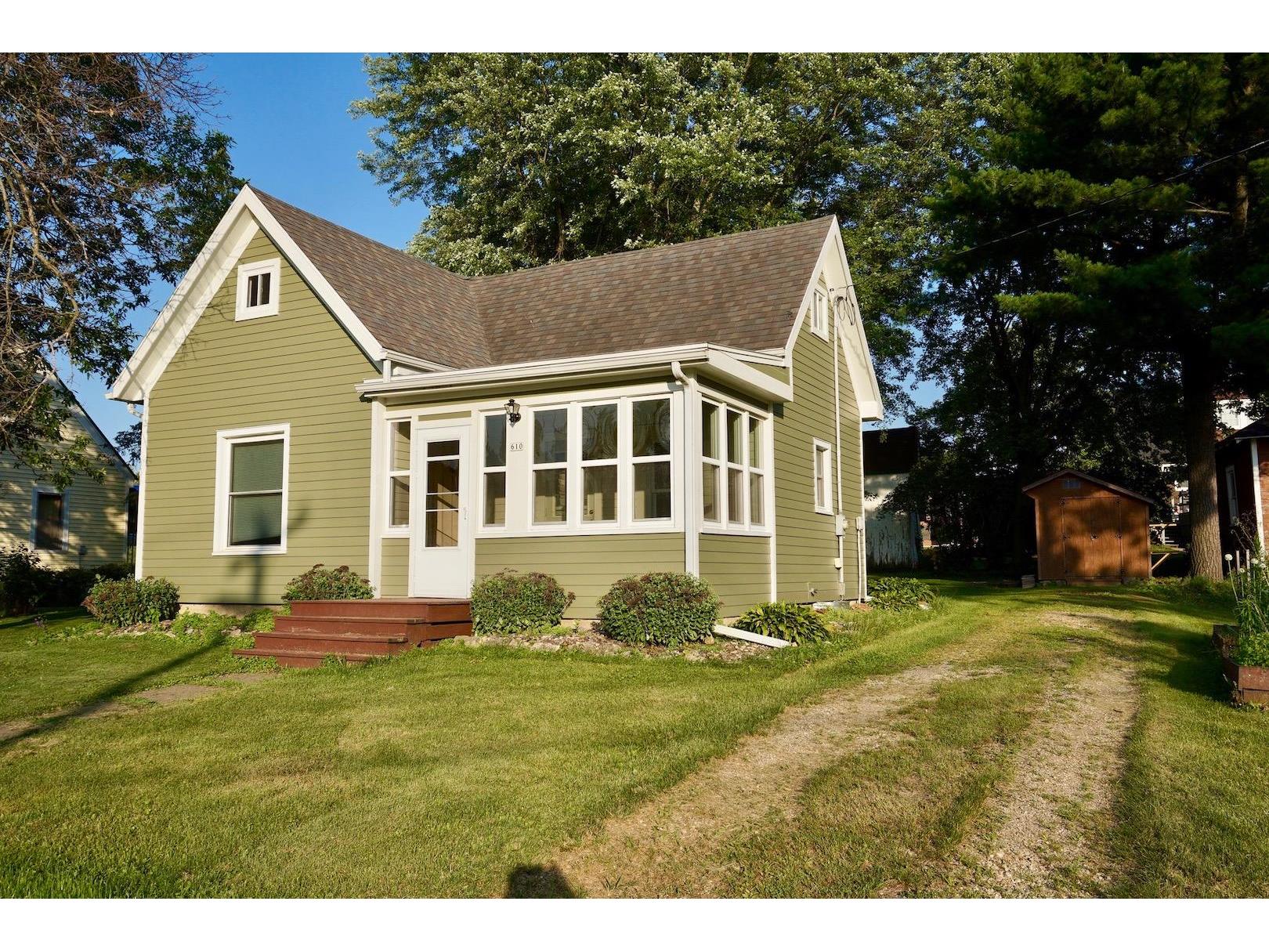 610 Main St, Cashton, WI 54619 MLS 1752294 Edina Realty