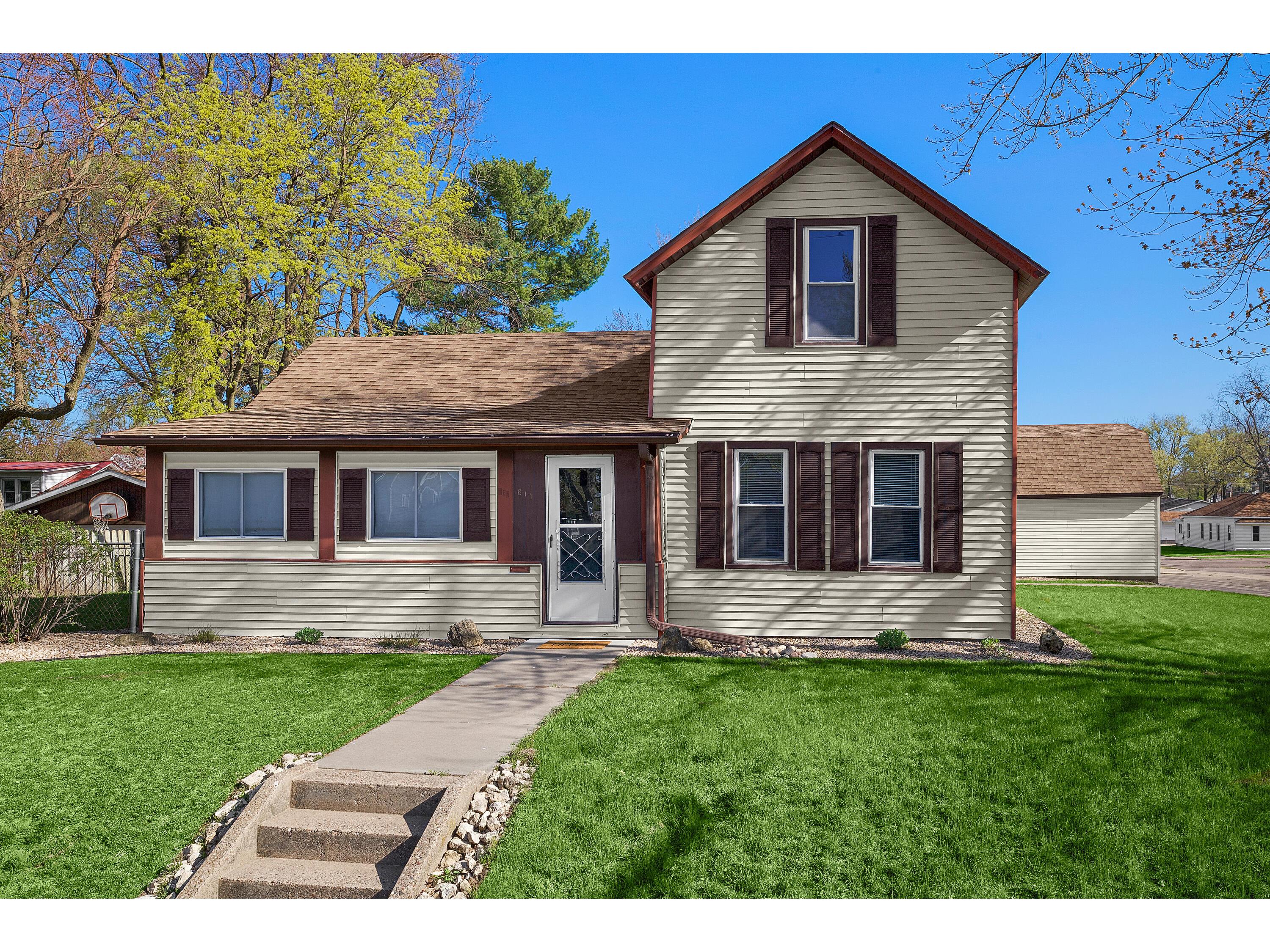 611 Monroe Onalaska WI 54650 1874145 image1