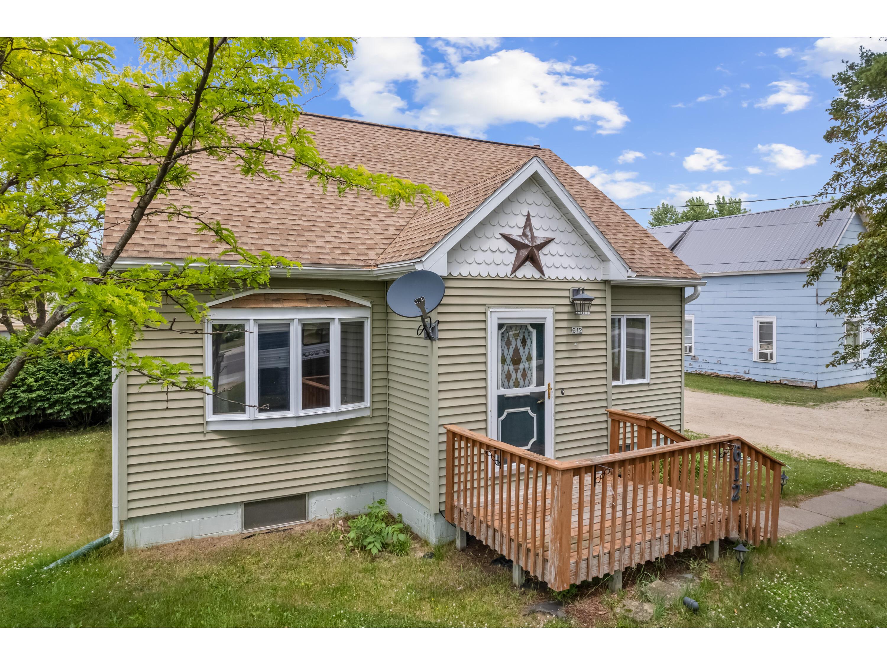 612 E Broadway Blair WI 54616 1965921 image1