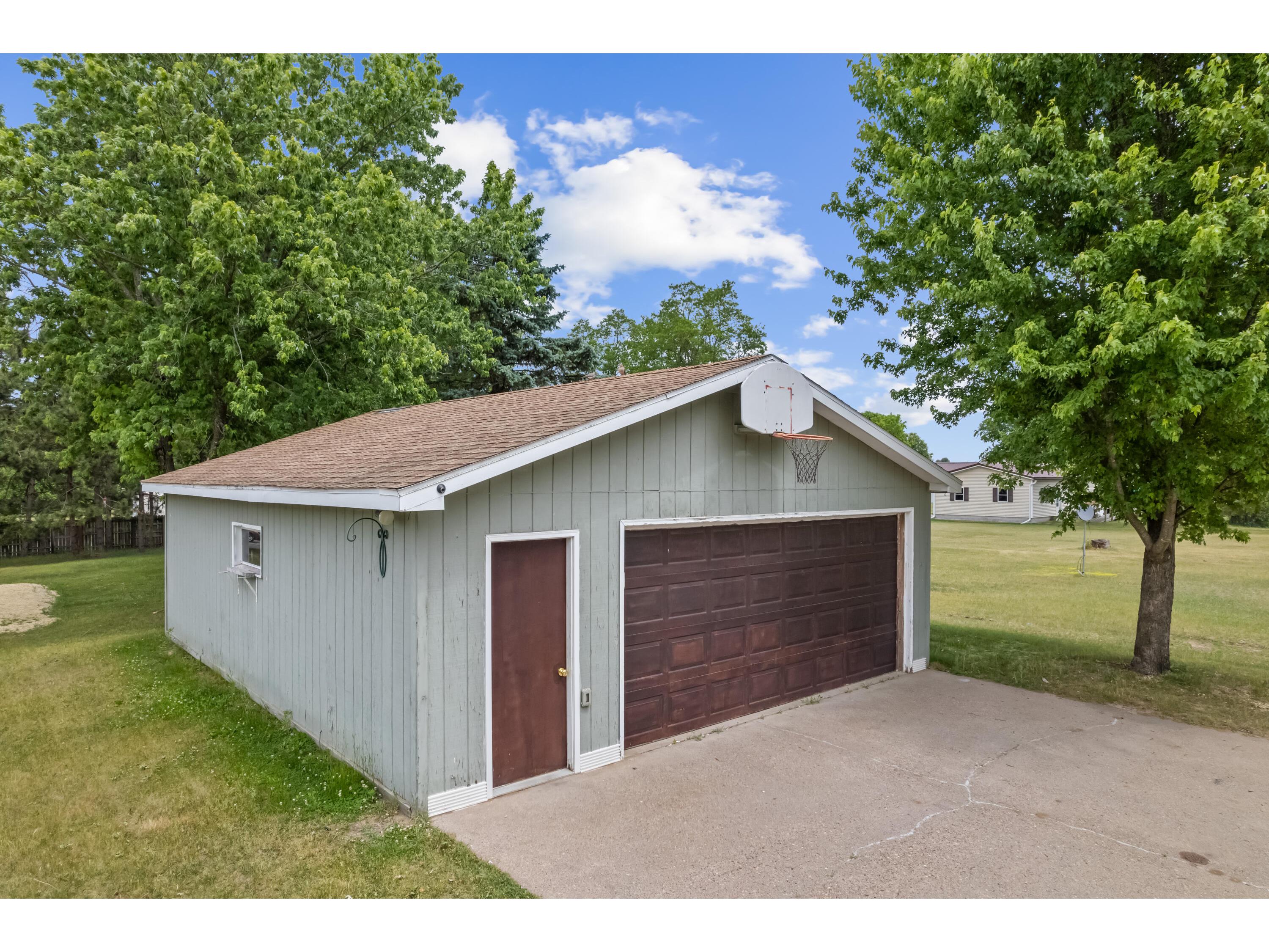612 E Broadway Blair WI 54616 1965921 image17