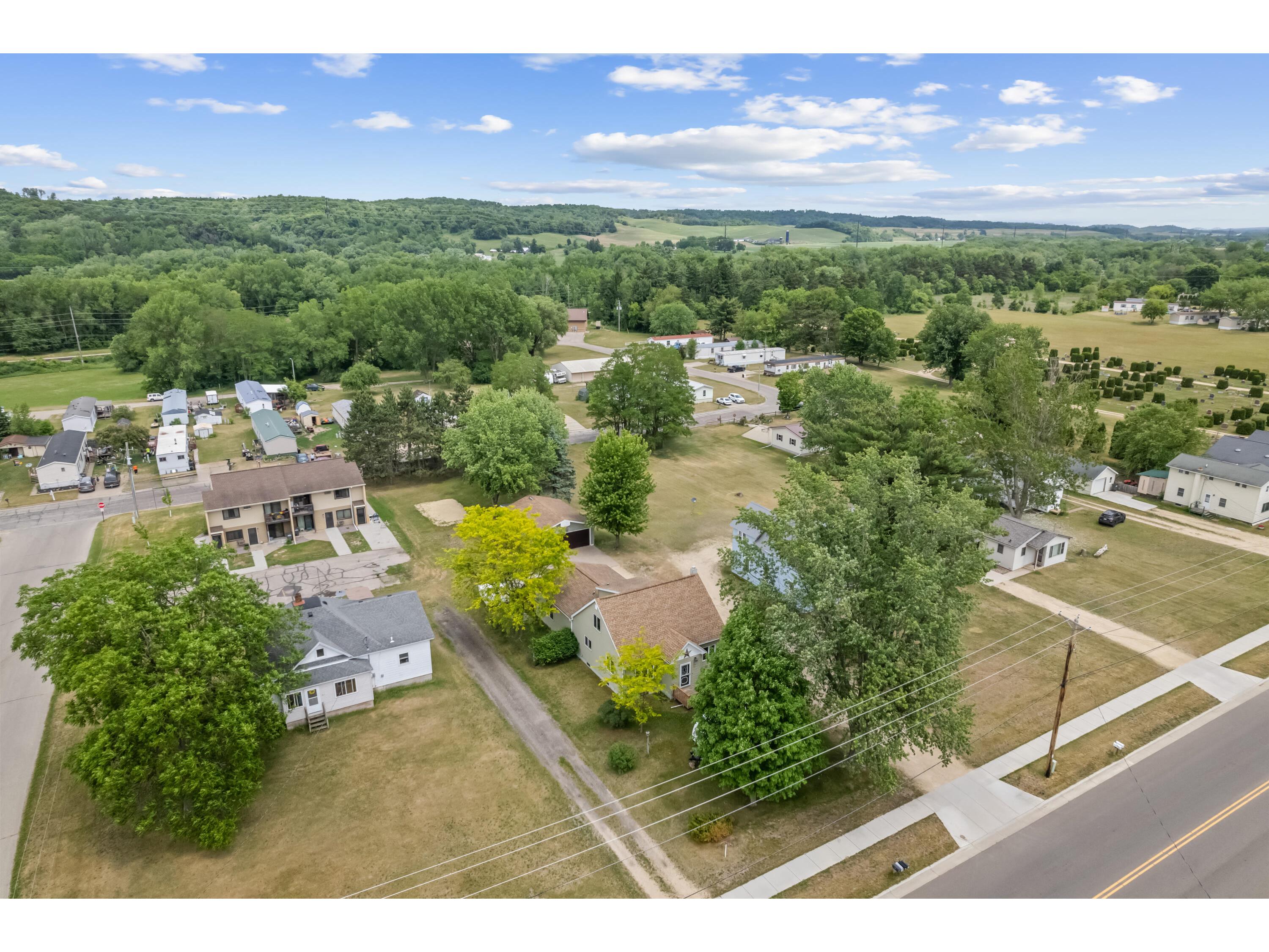 612 E Broadway Blair WI 54616 1965921 image2