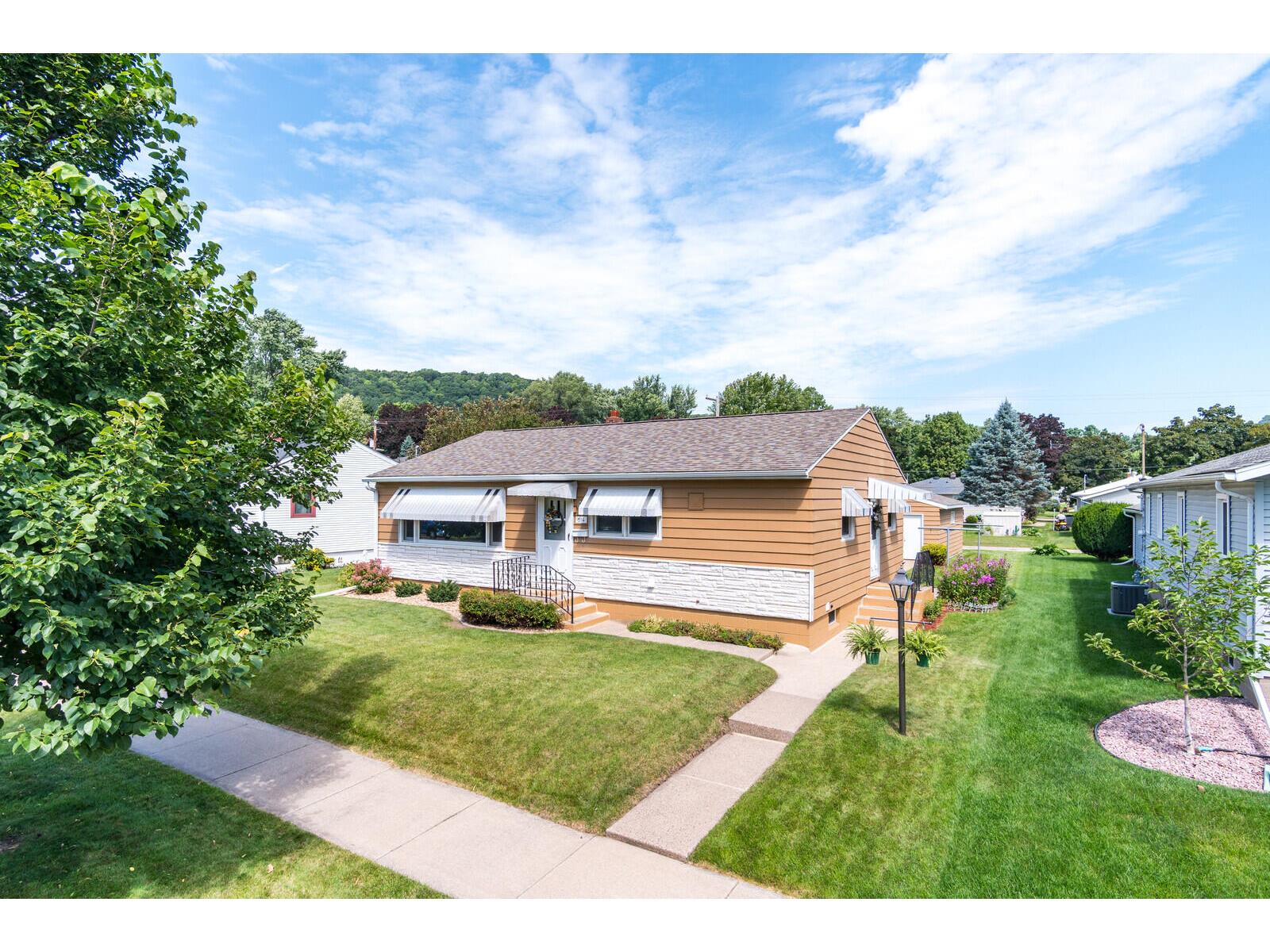 614 1st La Crescent MN 55947 1931229 image1