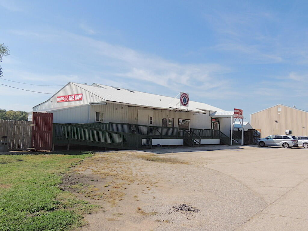 615 S Main, Fountain City, WI, 54629 MLS 1852648 Edina Realty