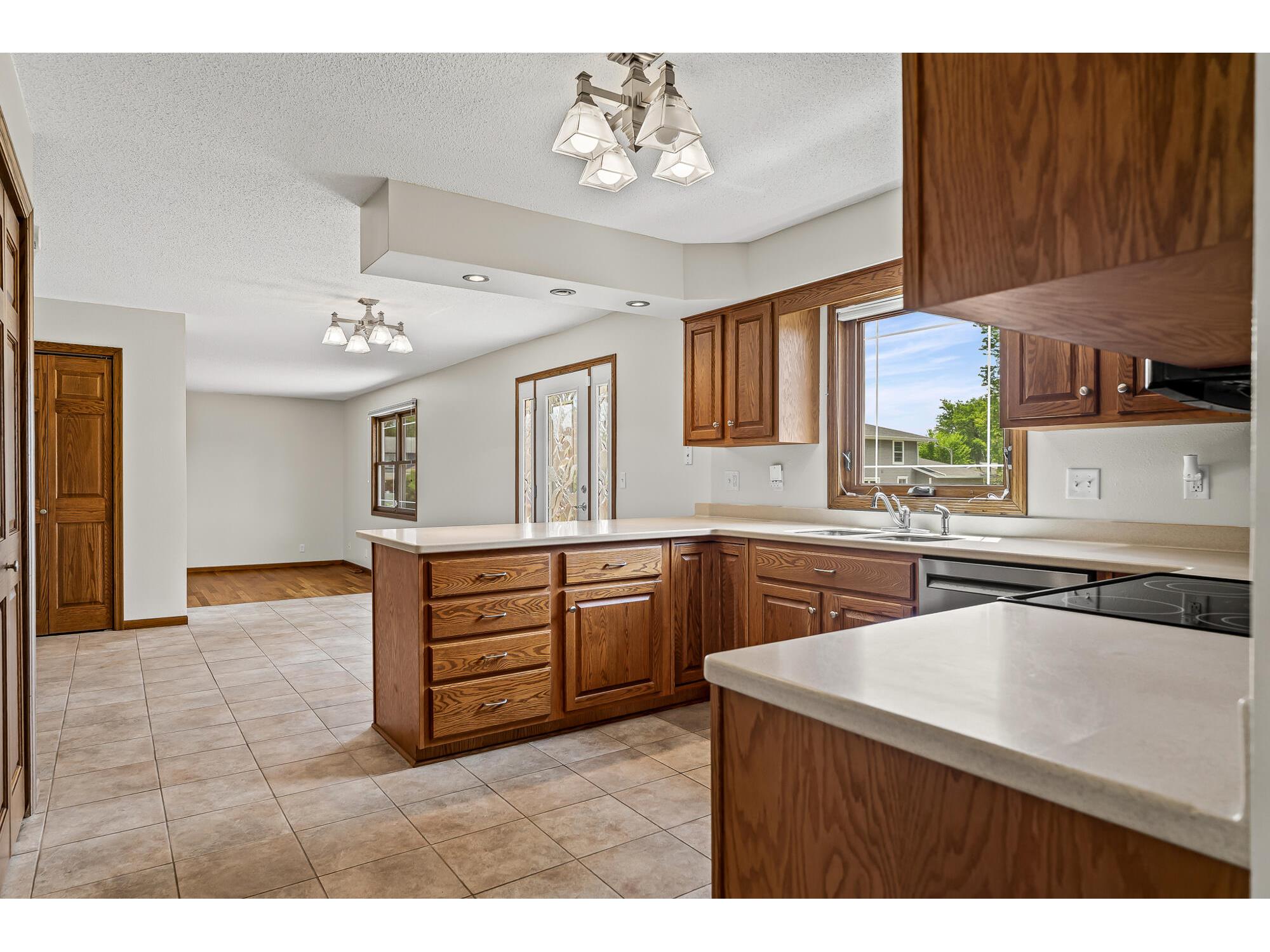 616 Grove Onalaska WI 54650 1970622 image14