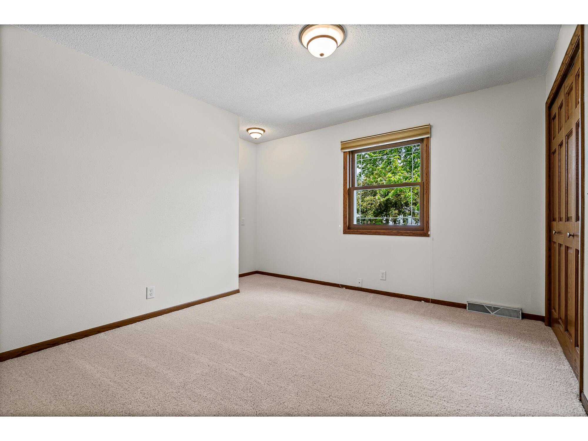 616 Grove Onalaska WI 54650 1970622 image26