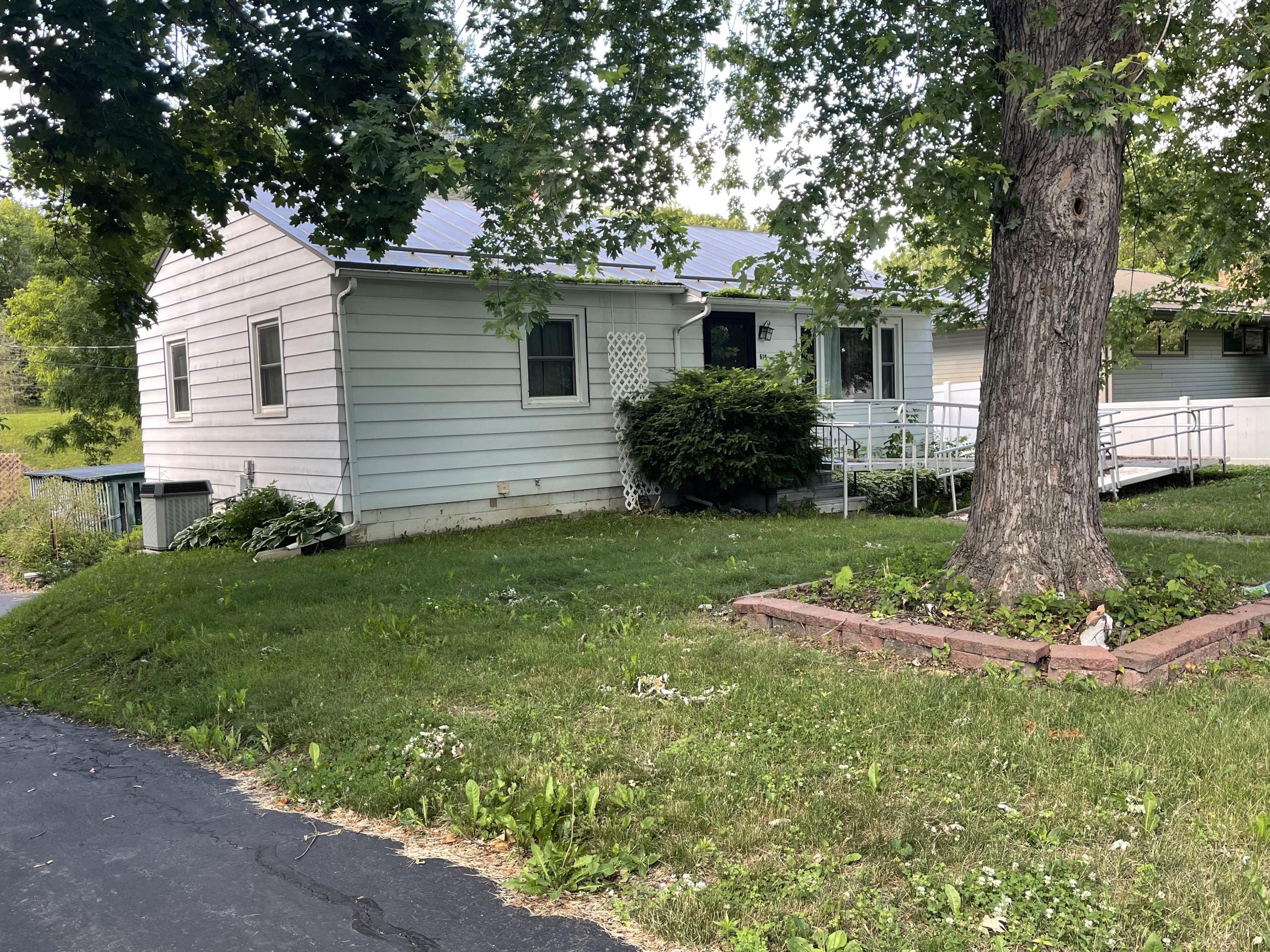 618 3RD ST N, La Crescent, MN, 55947 MLS 1750814 Edina Realty