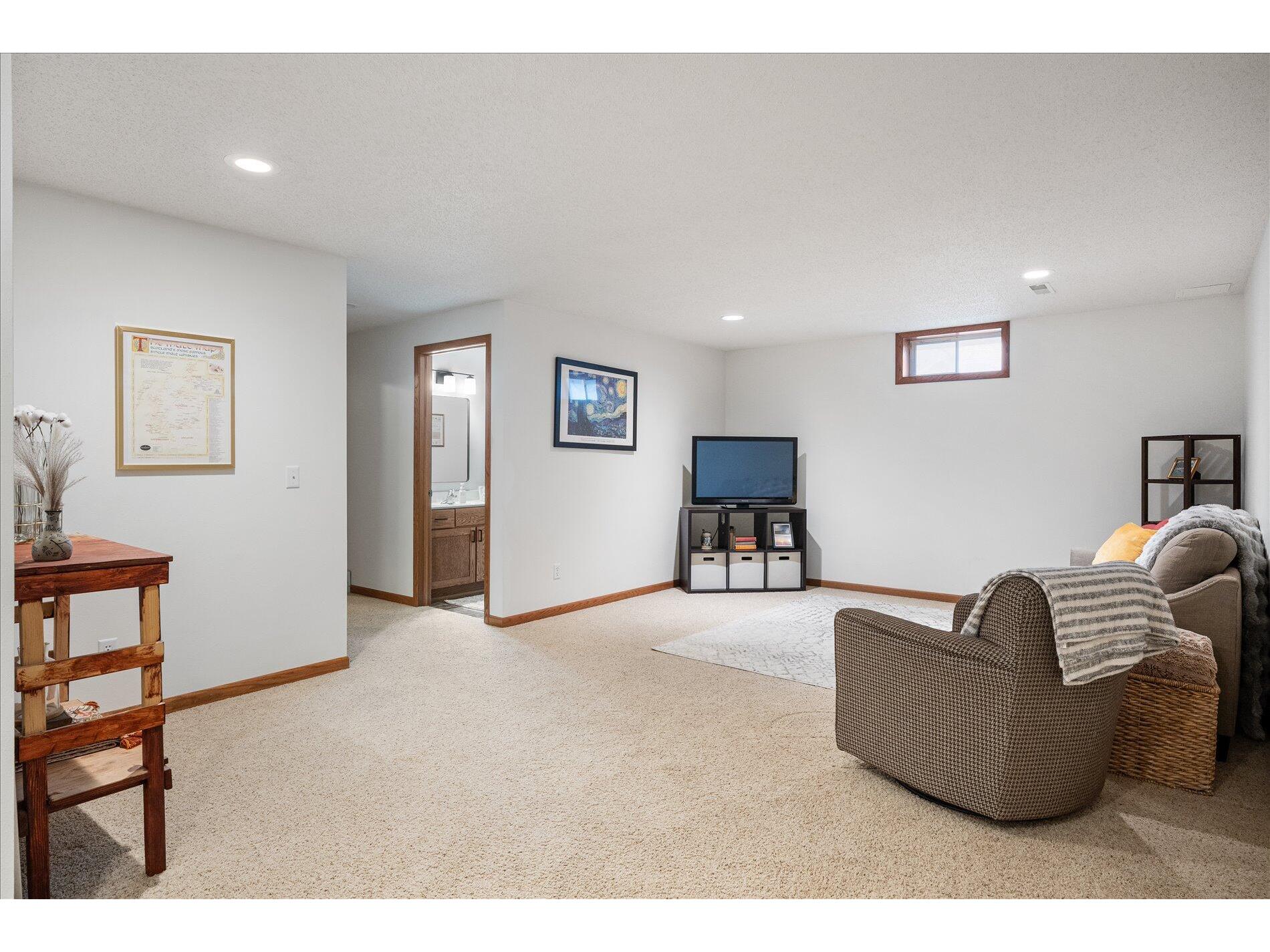 622 Johnson La Crosse WI 54601 1958296 image15