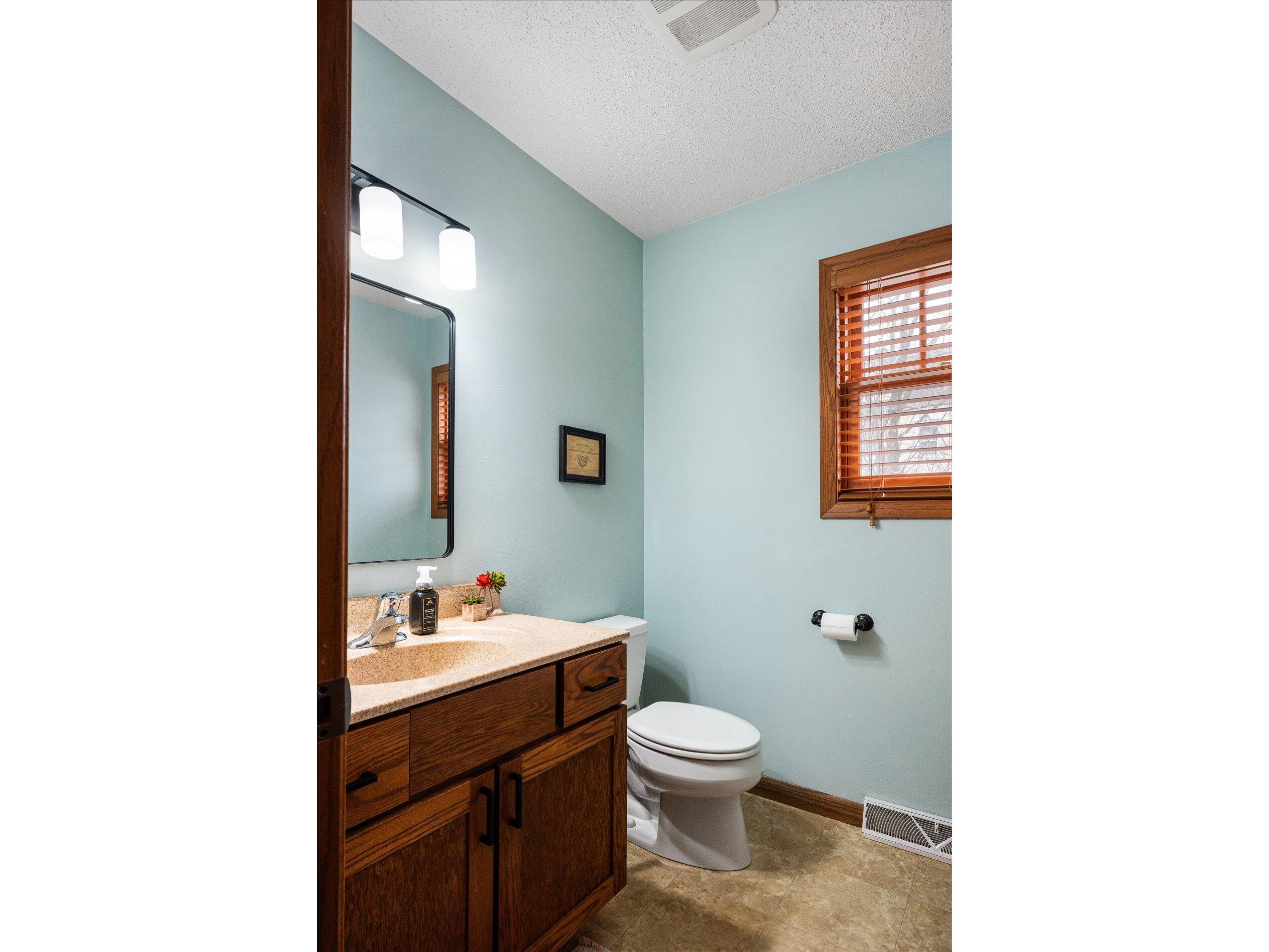 622 Johnson La Crosse WI 54601 1958296 image8
