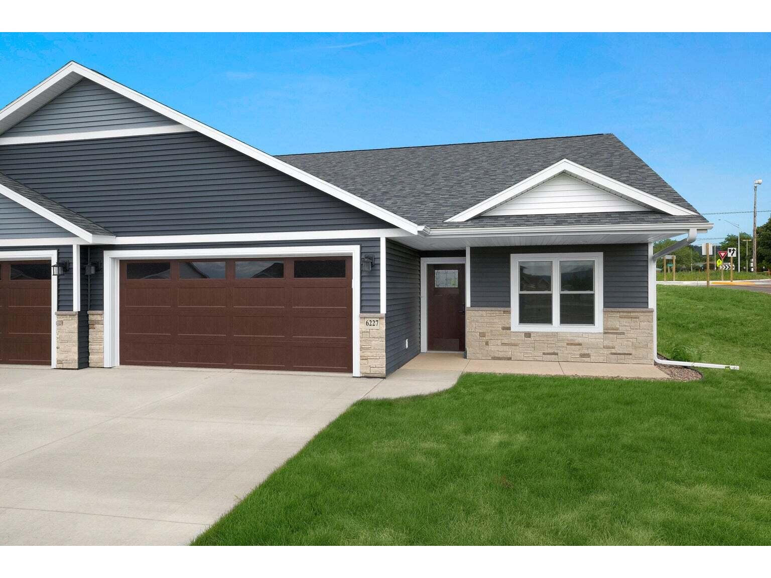 6227 River Run La Crosse WI 54601 1856297 image1