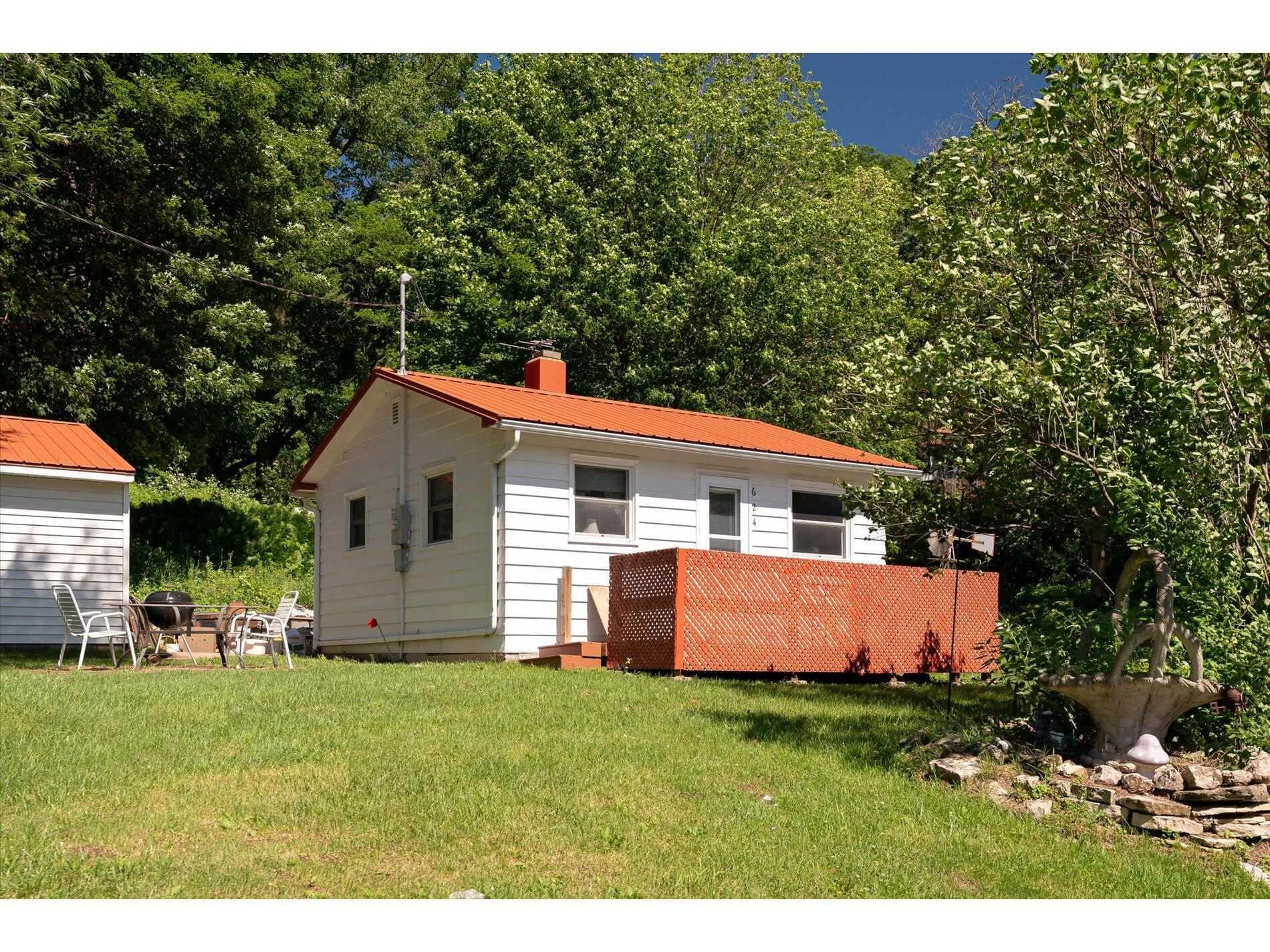 624 Main St, De Soto, WI 54624 MLS 1799158 Edina Realty