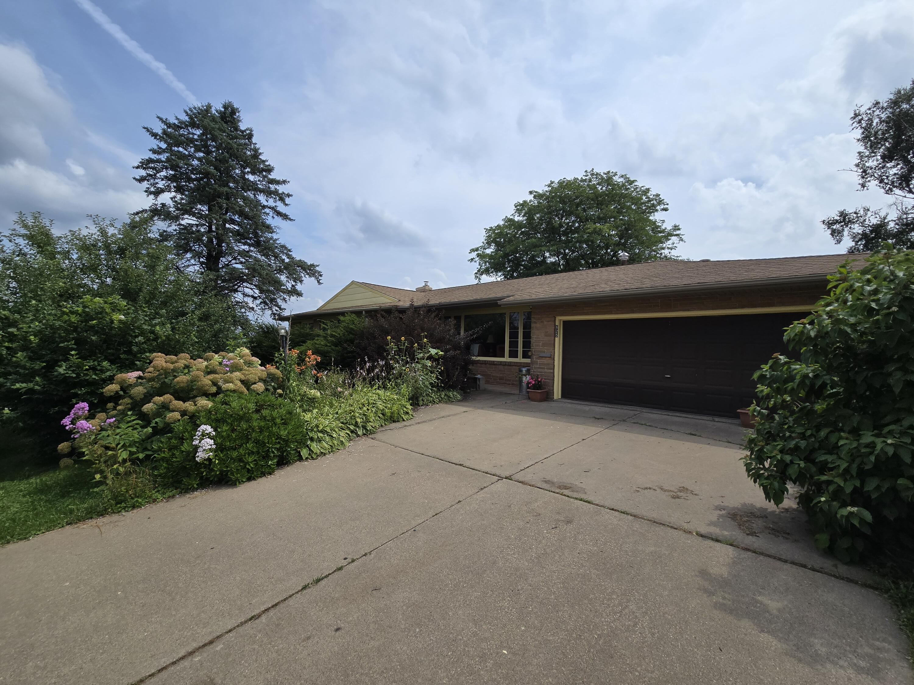 625 E South Viroqua WI 54665 1945280 image1