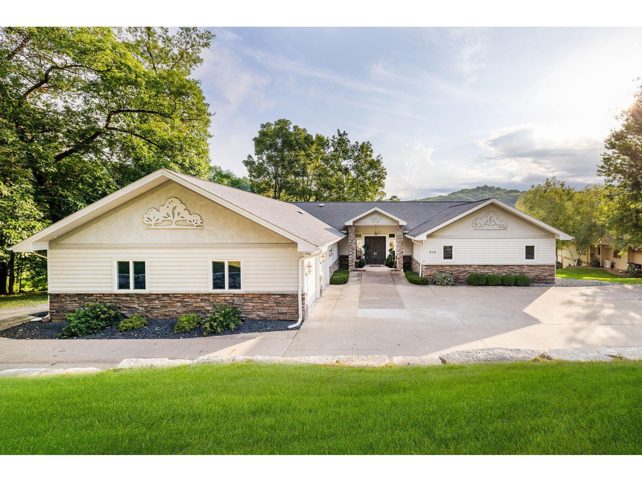 632 Country Club Onalaska WI 54650 1889425 image1