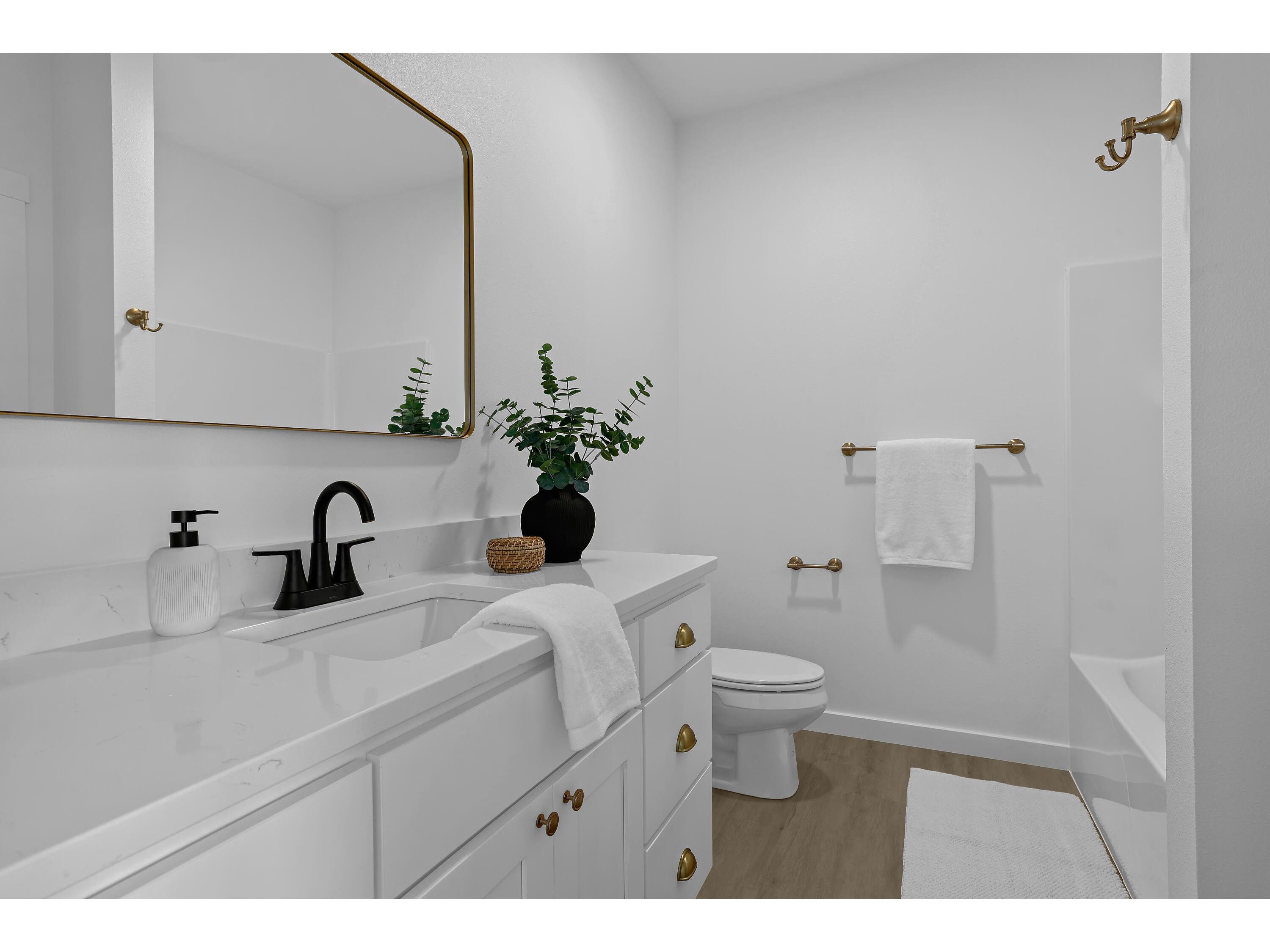 633 Lewis Holmen WI 54636 1944836 image20