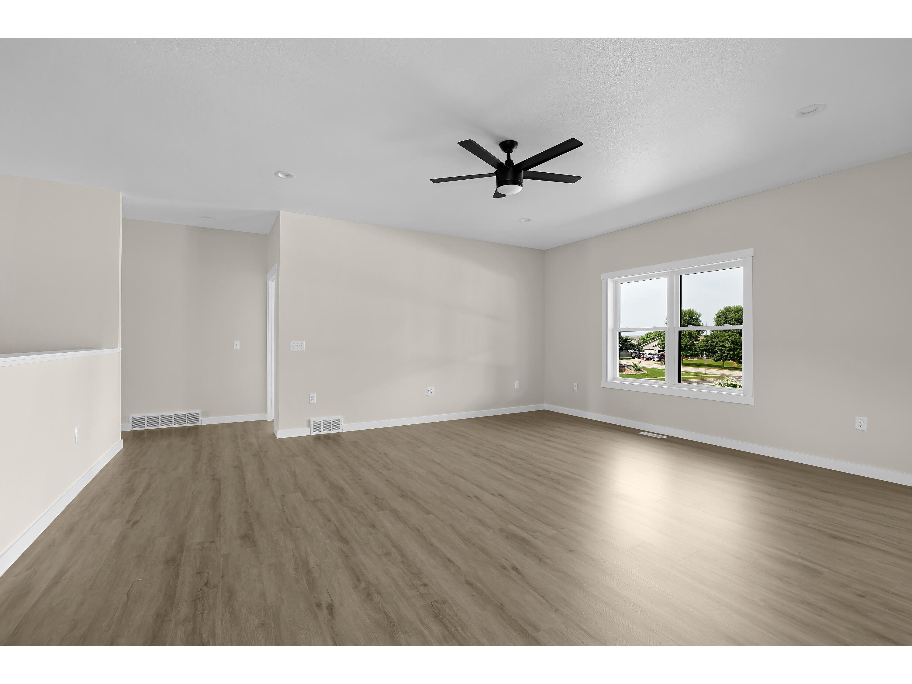 633 Lewis Holmen WI 54636 1944836 image4
