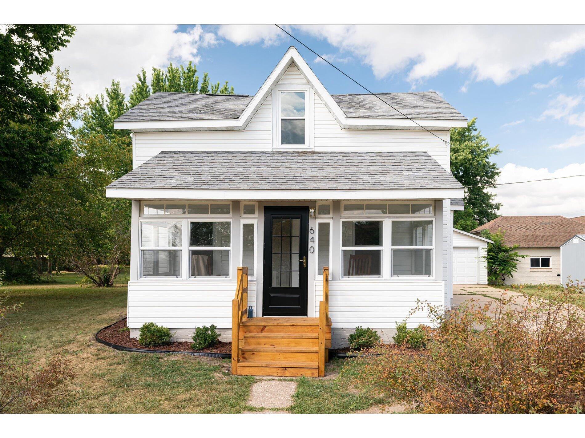 640 E Main Sparta WI 54656 1889662 image1