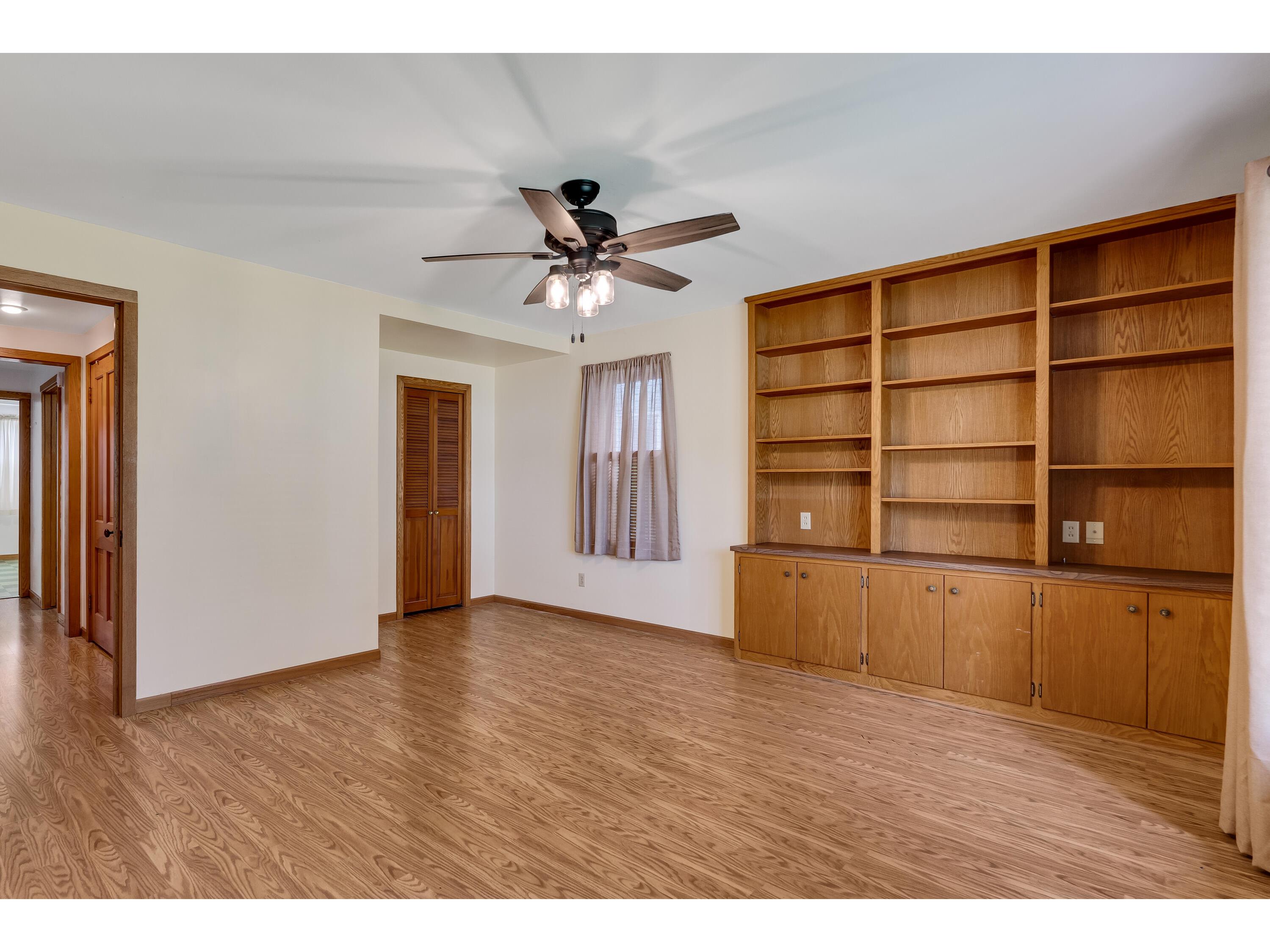 667 E Blackhawk Prairie Du Chien WI 53821 1935203 image12