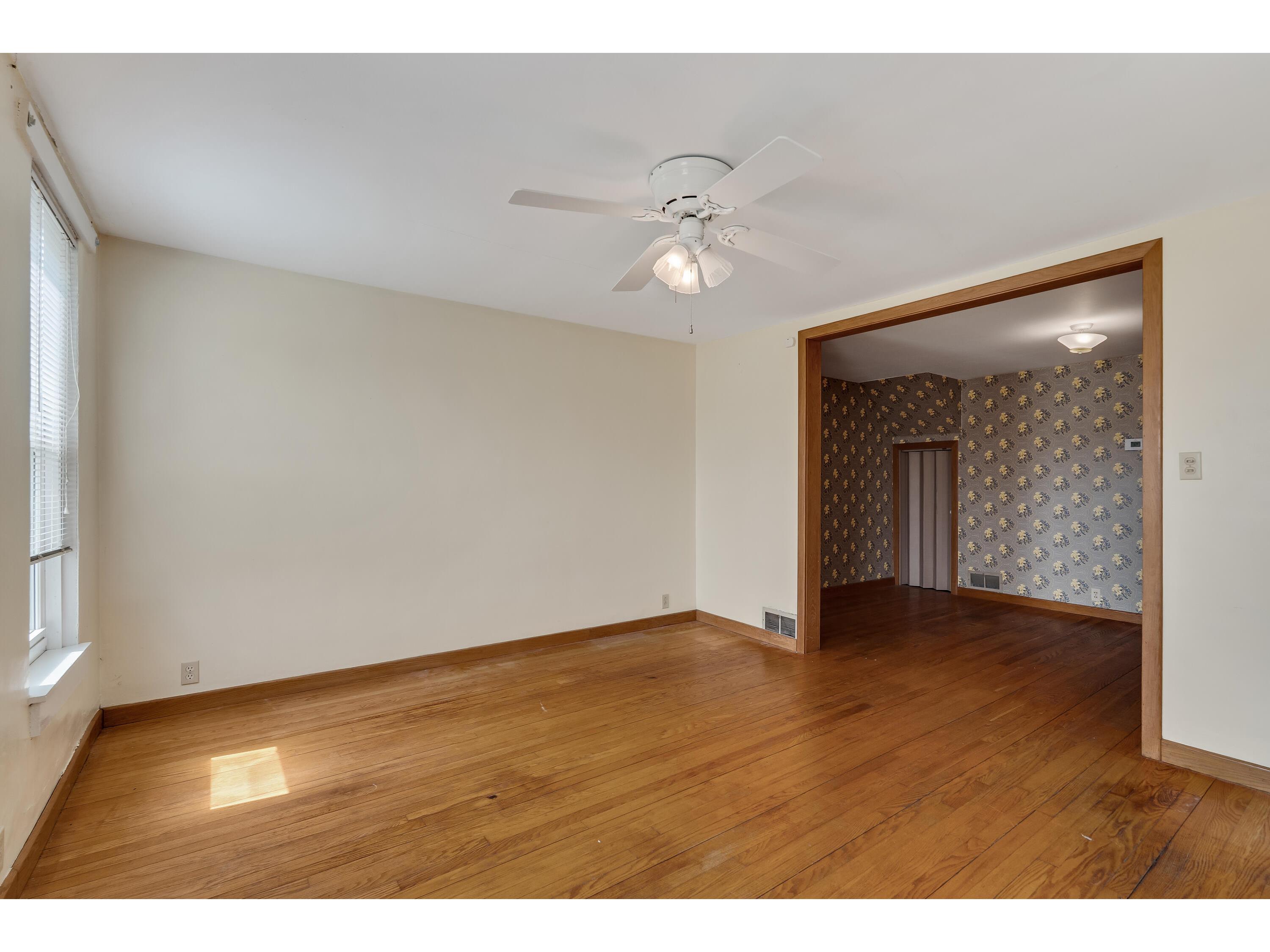 667 E Blackhawk Prairie Du Chien WI 53821 1935203 image15