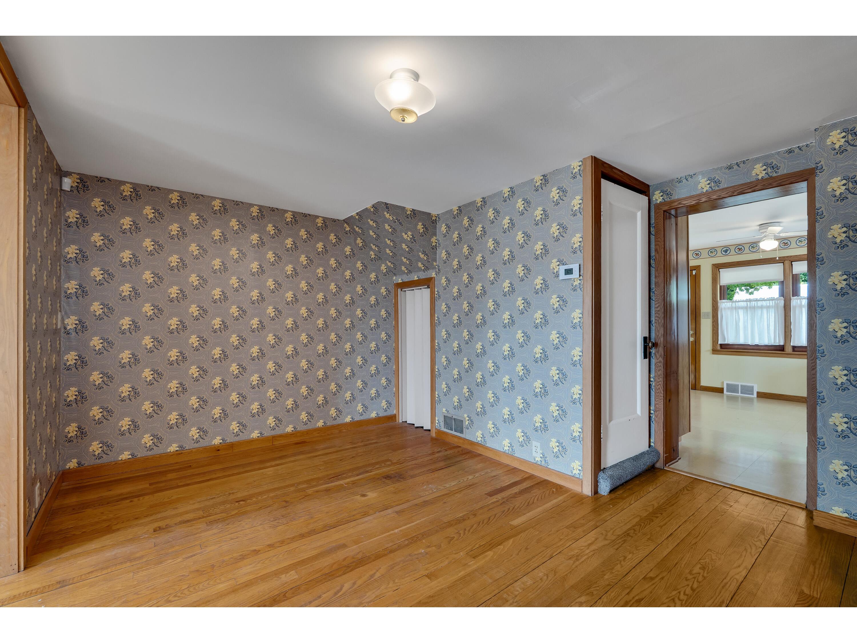 667 E Blackhawk Prairie Du Chien WI 53821 1935203 image19