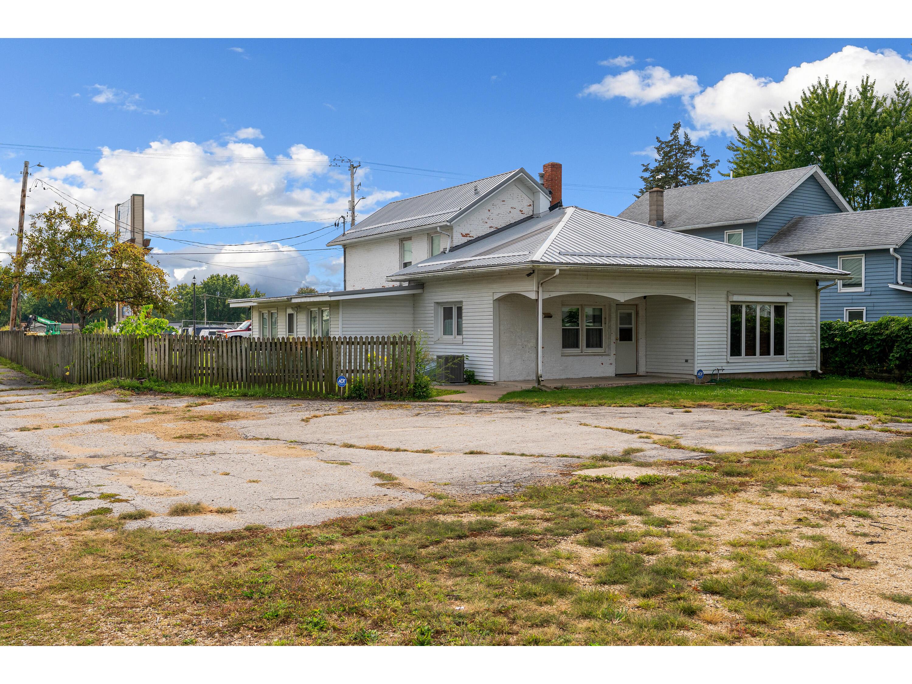 667 E Blackhawk Prairie Du Chien WI 53821 1935203 image34