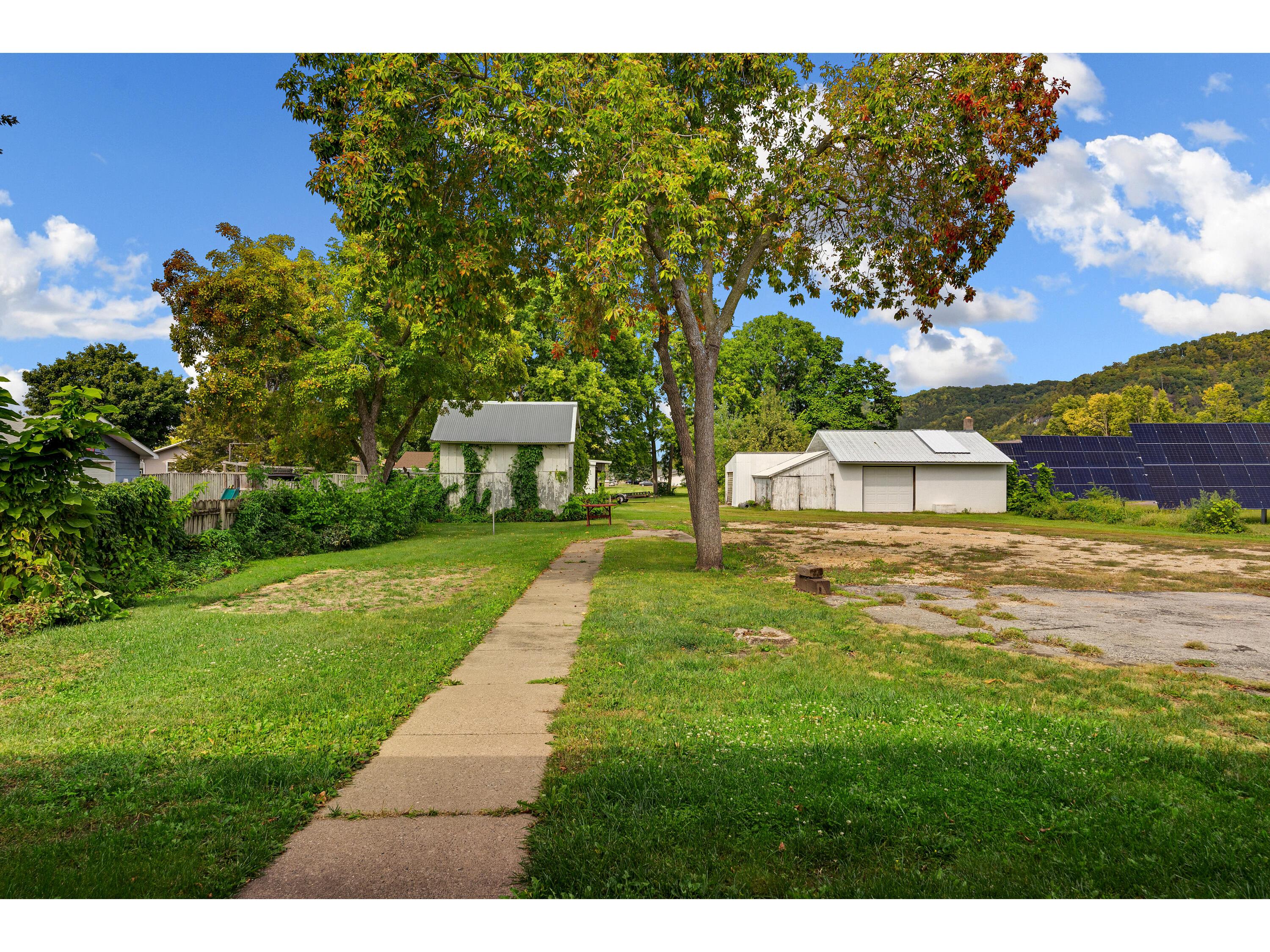 667 E Blackhawk Prairie Du Chien WI 53821 1935203 image39