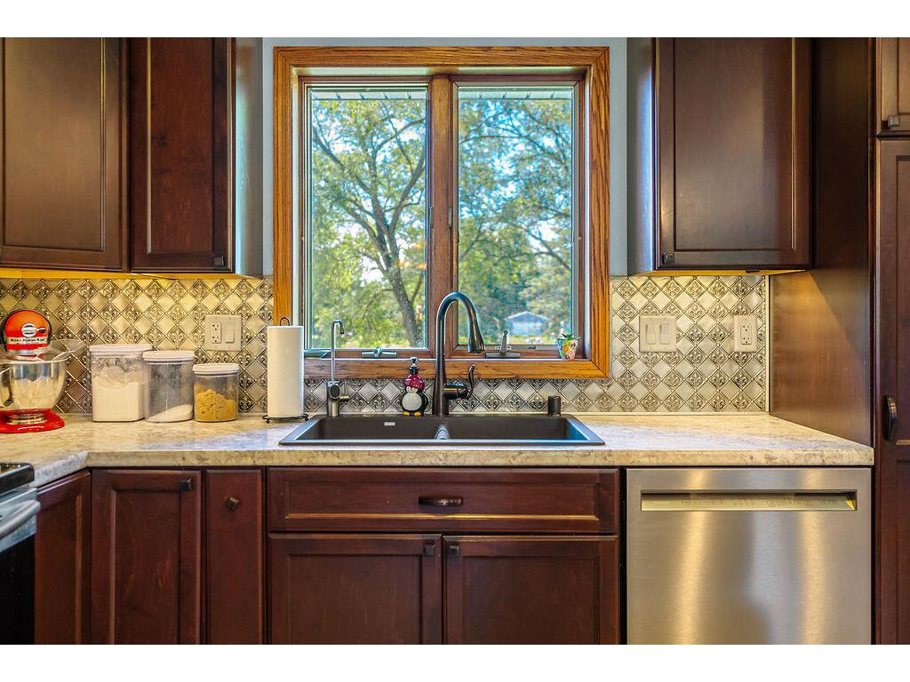 701 Fanta Reed Campbell WI 54603 1970690 image12