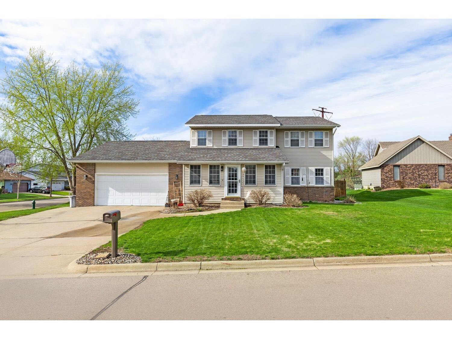 701 Parkridge Onalaska WI 54650 1954557 image1