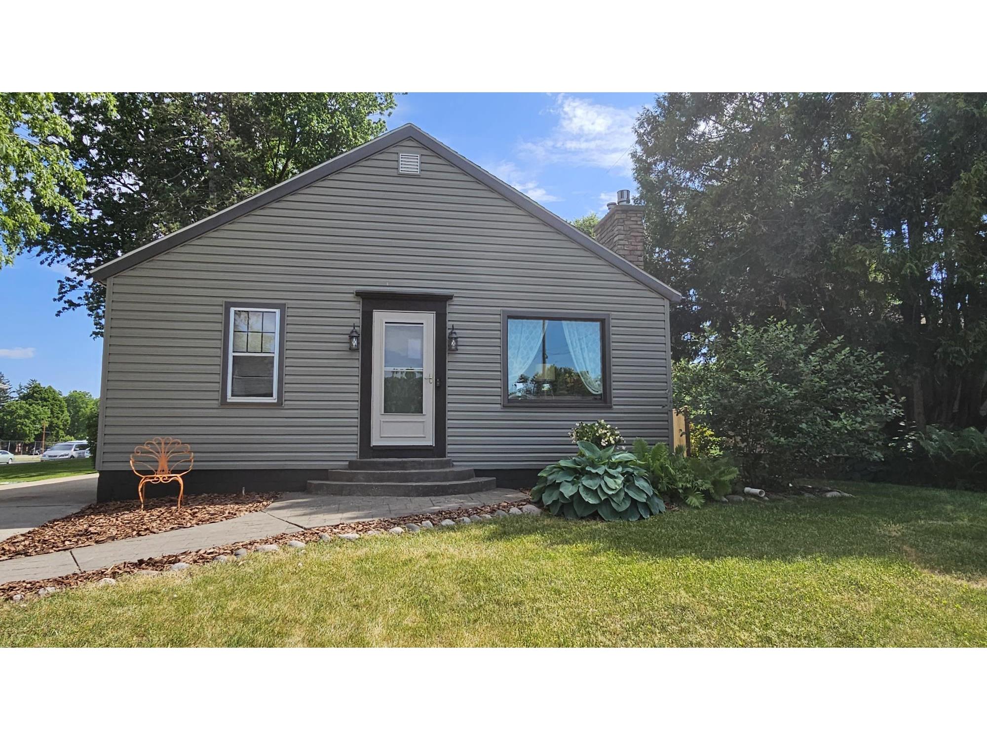701 W Montgomery, Sparta, WI, 54656 MLS 1837627 Edina Realty