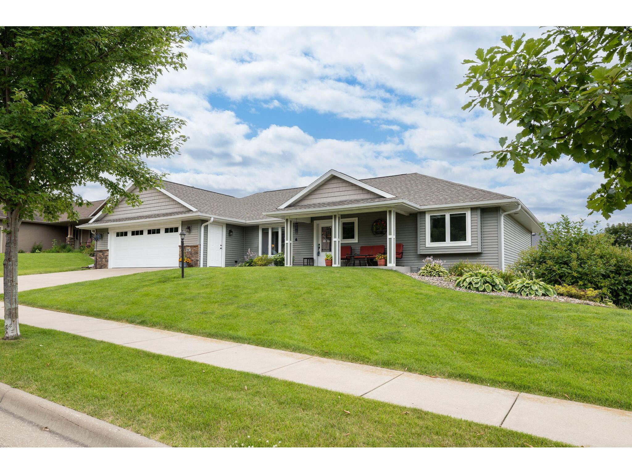 702 Oak Timber Onalaska WI 54650 1884900 image1